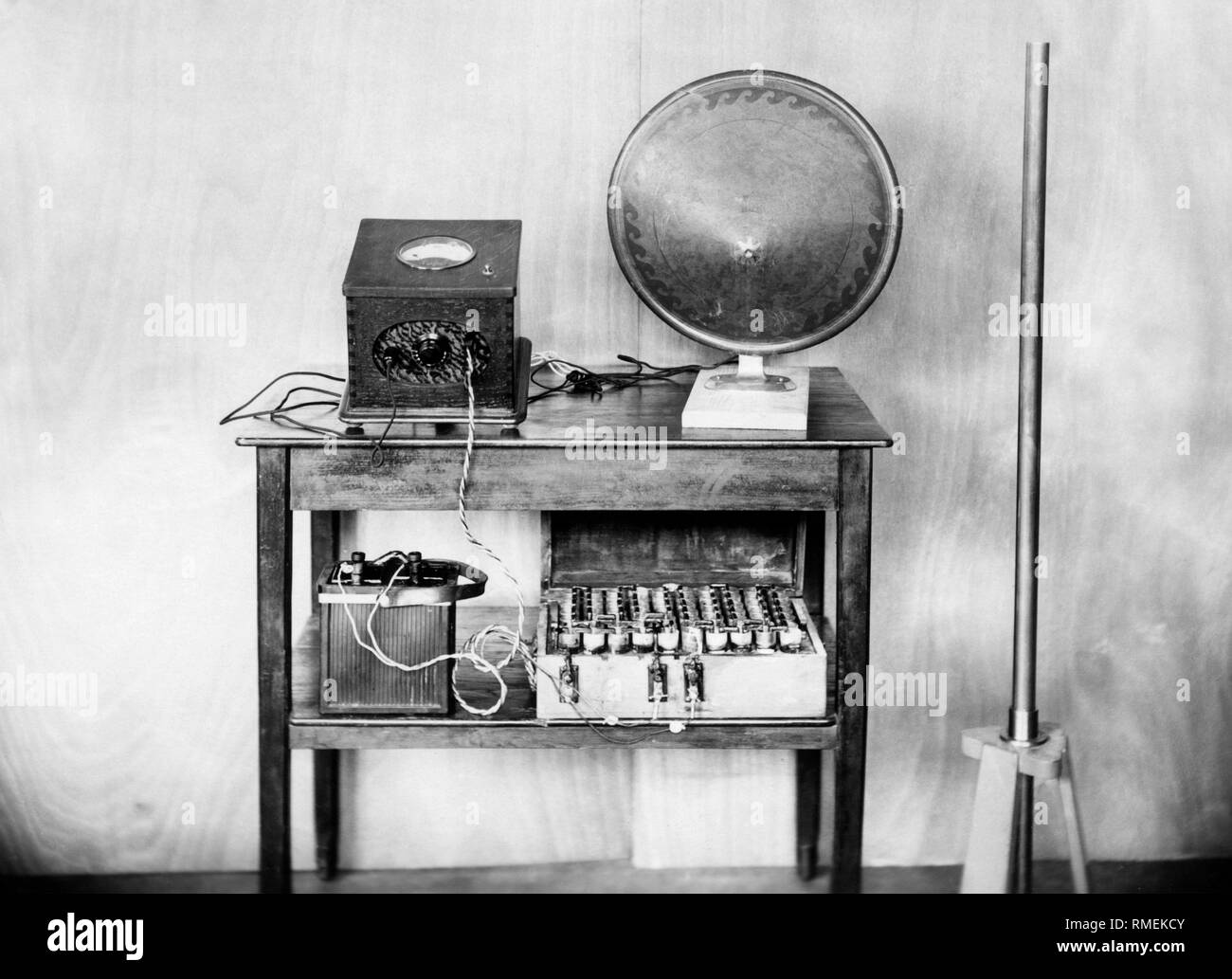 Werkbankprüfung auto Komponenten, Rom 1940 Stockfoto