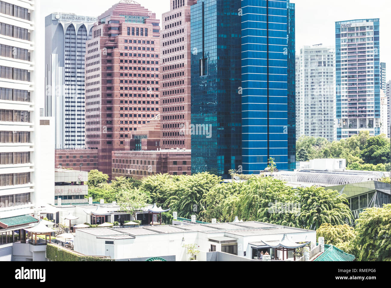 Singapur/Singapur - 10. Februar 2019: Antenne, in der Nähe der Orchard Road Wisma Atria und Ngee Ann City street während des Tages Stockfoto