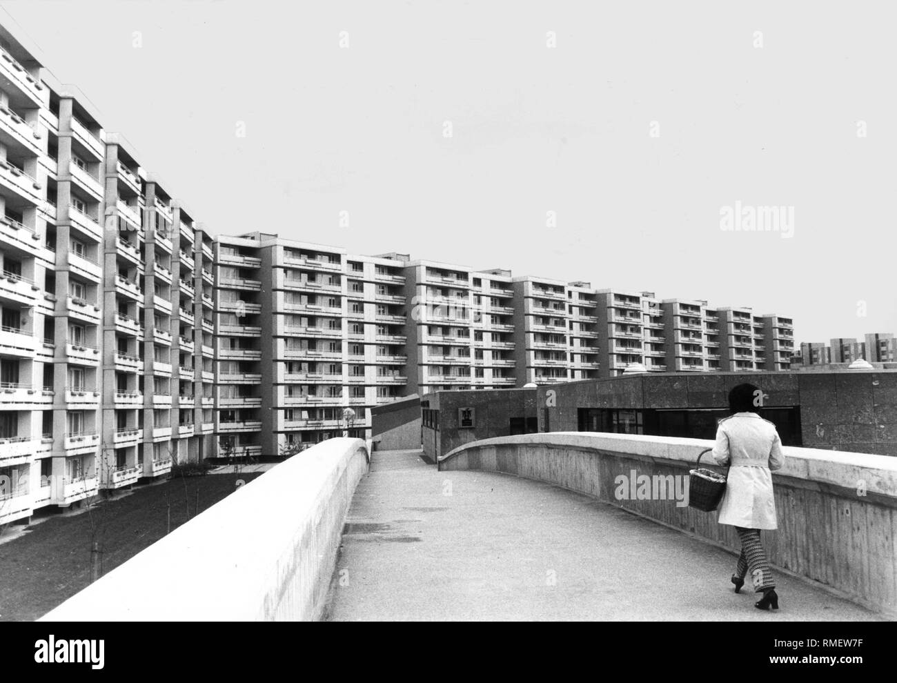 Wohnanlage mit Vorgefertigte Gebäude im Stadtteil Neuperlach in München. Stockfoto