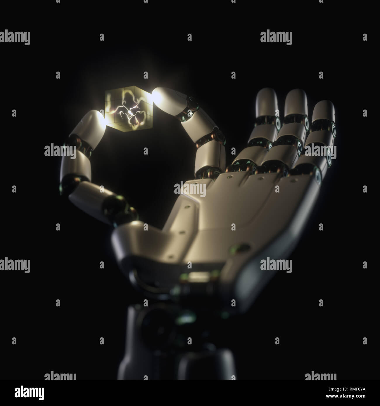 Robotic hand mit einem Würfel mit einer künstlichen Neuron im Inneren. Konzept der Entwicklung der kybernetischen Prothesen und künstliche Intelligenz. Stockfoto