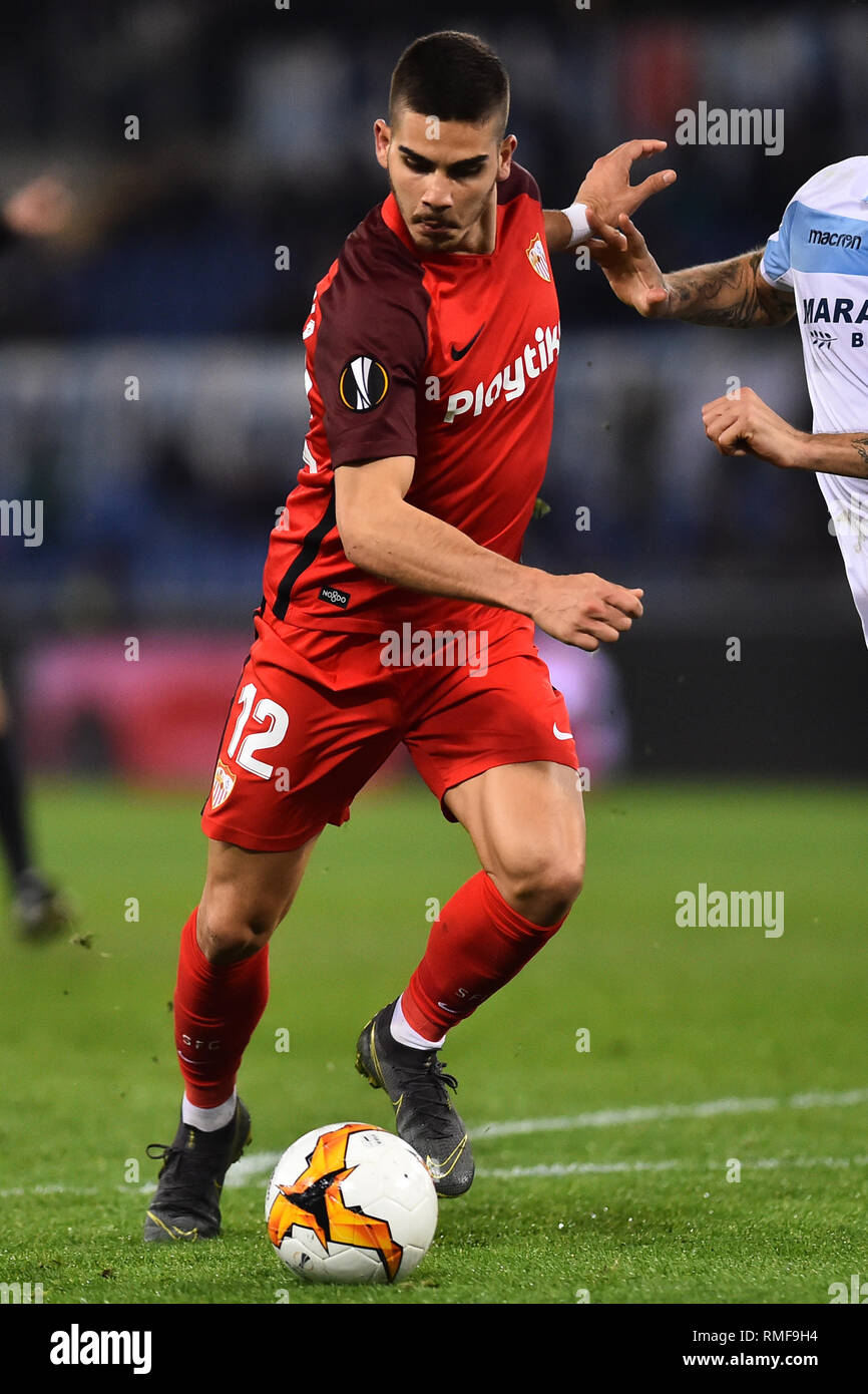 Rom, Italien. 15 Feb, 2019. Europa League Lazio vs Sevilla Umlauf von 32 1 Bein, Rom, Italien, 14. Februar 2019 Im Bild Andre Silva Foto Fotograf01 Gutschrift: Unabhängige Fotoagentur/Alamy leben Nachrichten Stockfoto