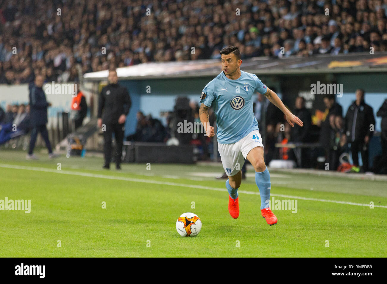 Malmö, Schweden. 14 Feb, 2019. Schweden, Malmö, 24. Februar 2019. Behrang Safari (4) Malmö FF während der Europa League Runde 32 Match zwischen Malmö FF und FC Chelsea bei der Swedbank Stadion in Malmö zu sehen. (Foto: Gonzales Foto/Alamy leben Nachrichten Stockfoto