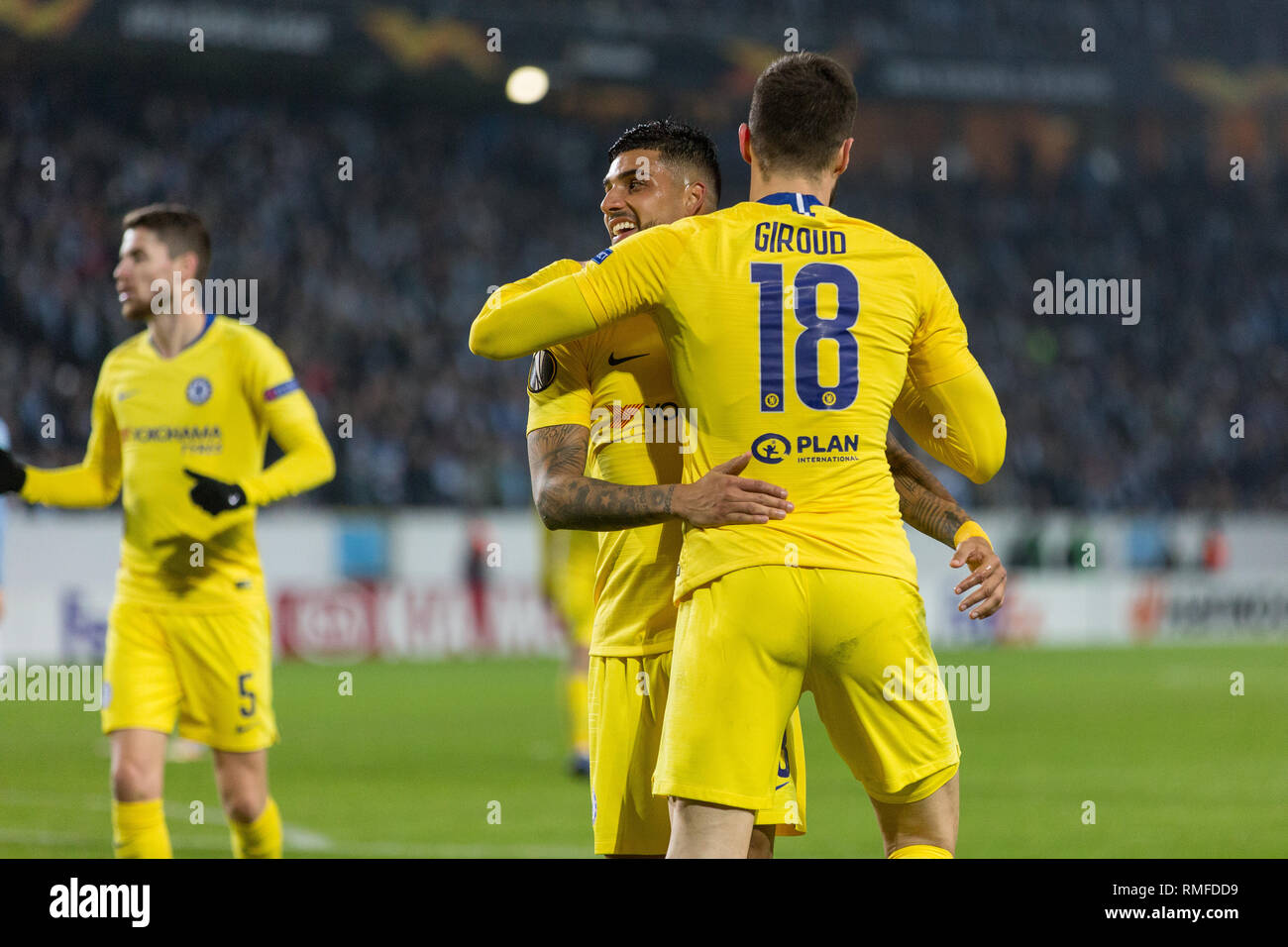 Malmö, Schweden. 14 Feb, 2019. Schweden, Malmö, 24. Februar 2019. Olivier Giroud (18) des FC Chelsea Kerben für 0-2 und feiert mit Emerson während der Europa League Runde 32 Match zwischen Malmö FF und FC Chelsea bei der Swedbank Stadion in Malmö. (Foto: Gonzales Foto/Alamy leben Nachrichten Stockfoto