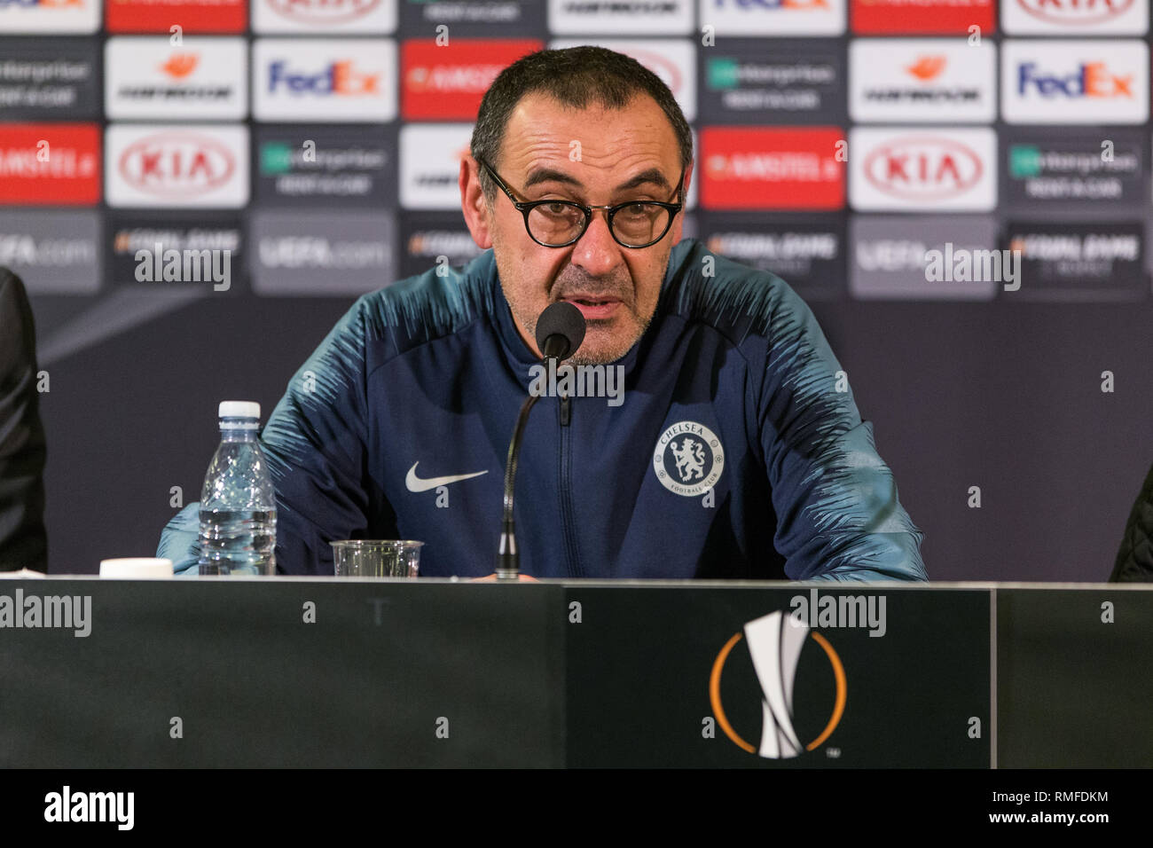 Malmö, Schweden. 14 Feb, 2019. Schweden, Malmö, 24. Februar 2019. Chelsea FC Manager Maurizio Sarri auf der Pressekonferenz nach der Europa League Runde 32 Match zwischen Malmö FF und FC Chelsea bei der Swedbank Stadion in Malmö zu sehen. (Foto: Gonzales Foto/Alamy leben Nachrichten Stockfoto