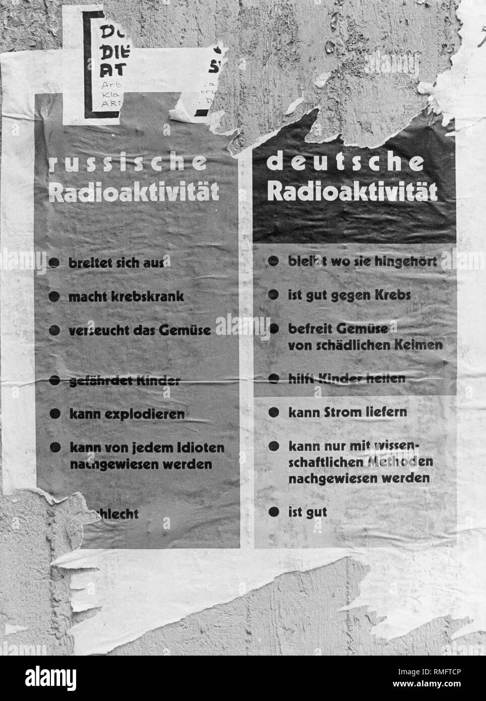 Ein Vergleich der Russischen und Deutschen Radioaktivität in Reaktion auf die politische Erklärung nach der Reaktorkatastrophe von Tschernobyl. Stockfoto