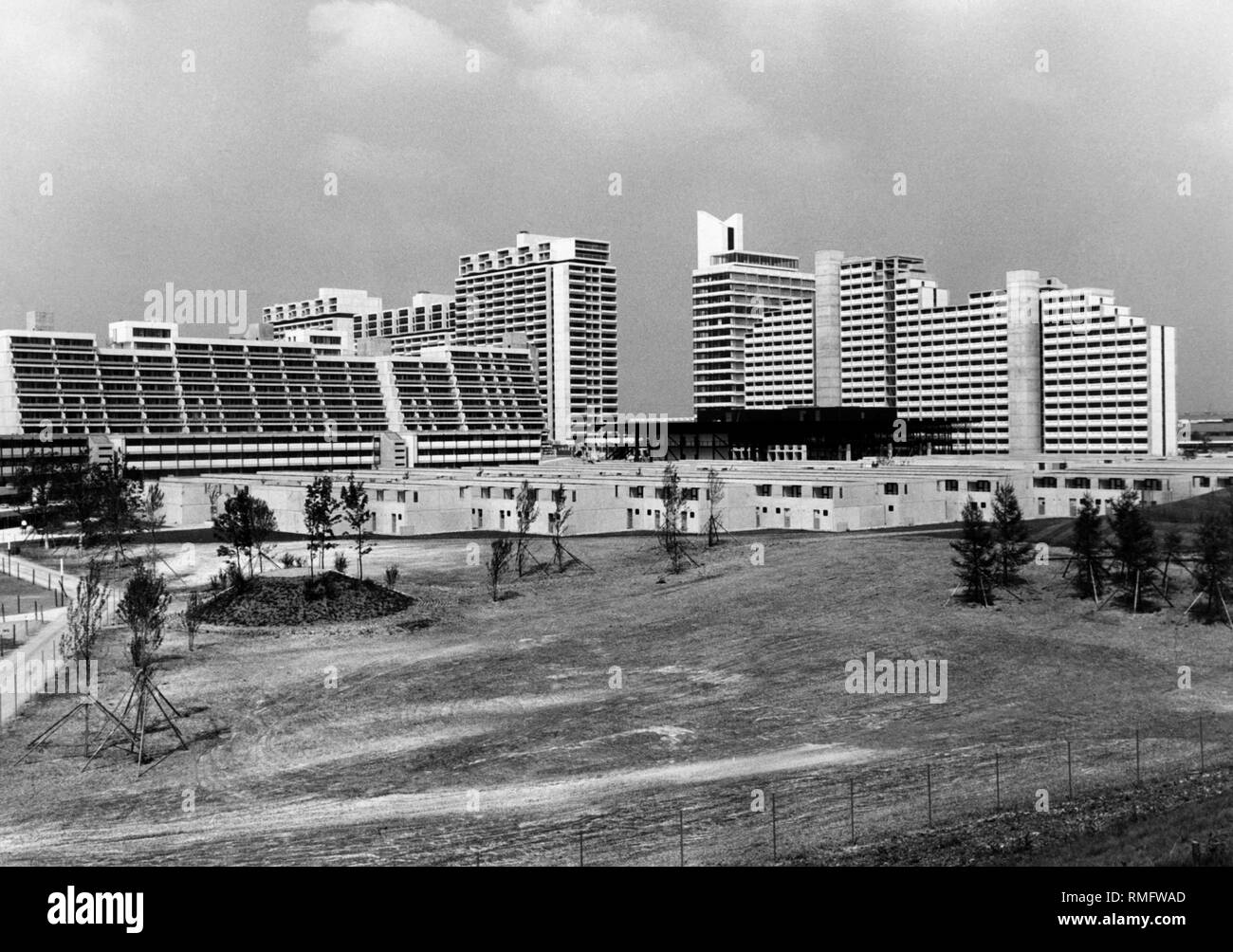 Photo Originale Munich 1972 – Village Olympique Et Parkings – Tirage Argentique