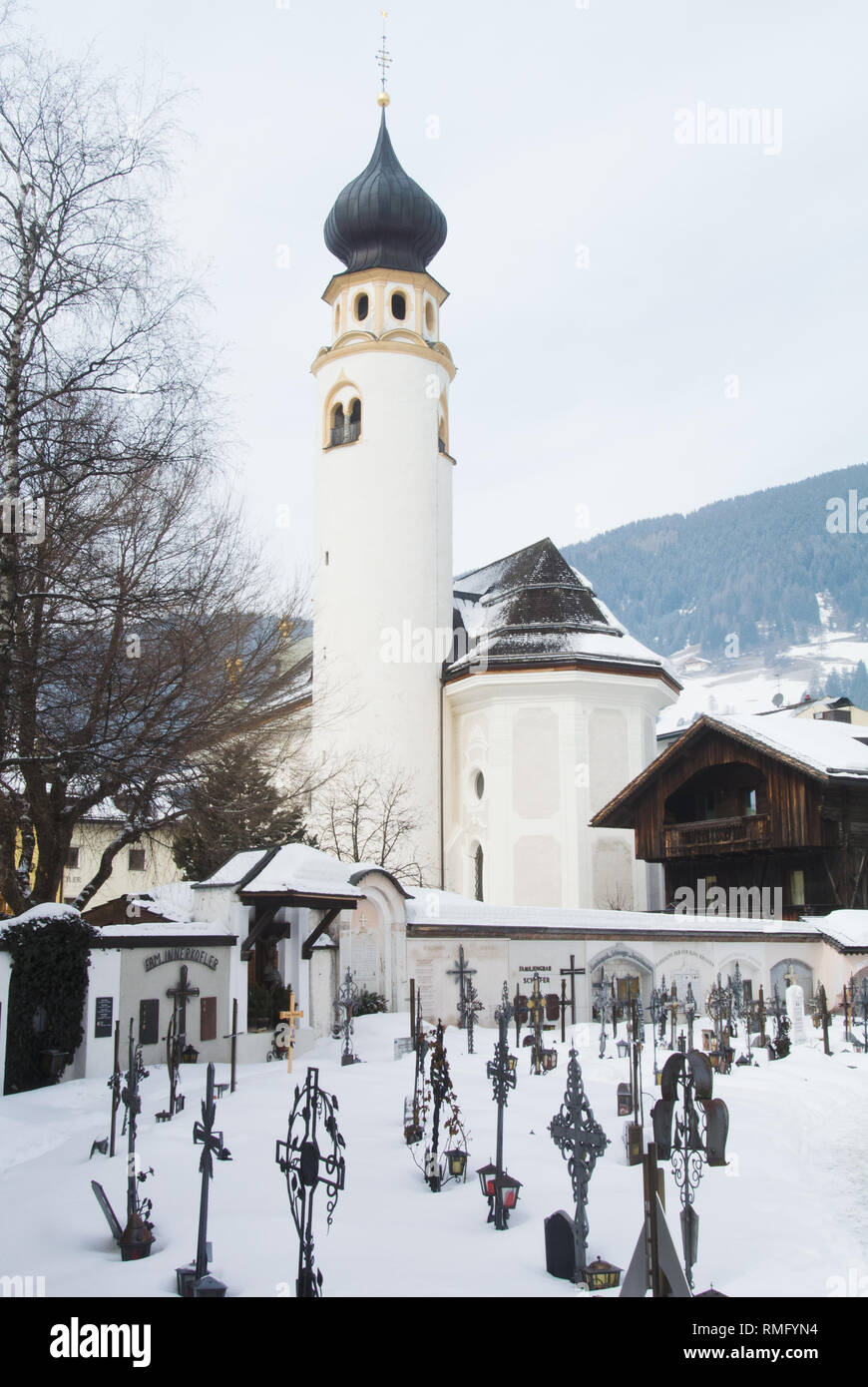 Kirche St. Michael, Innichen/San Candido, Südtirol, Italien Stockfoto