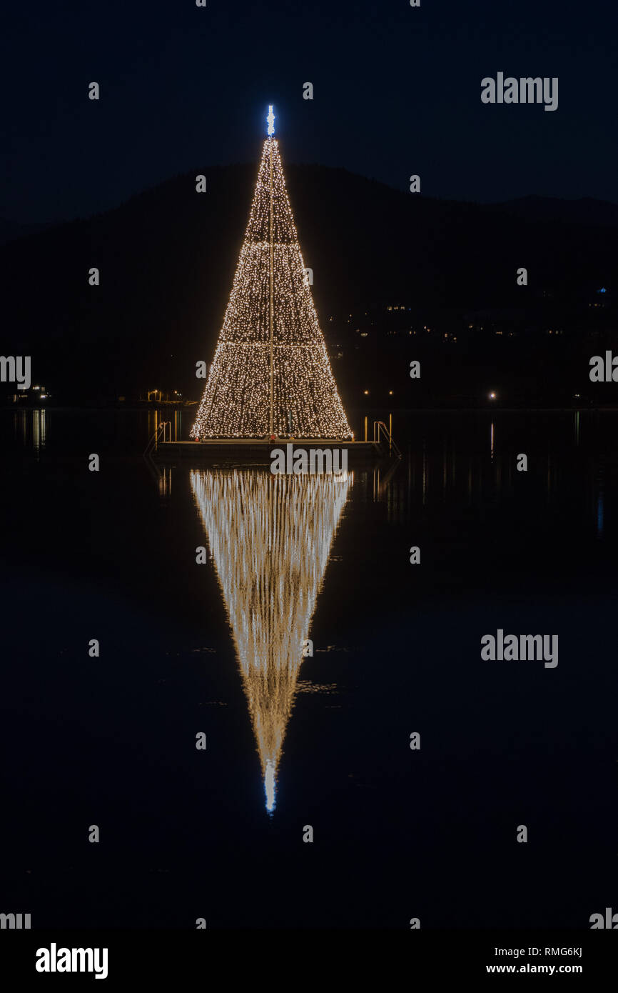 Weihnachten Dekoration Licht am Wörthersee in Kärnten/Österreich Stockfoto