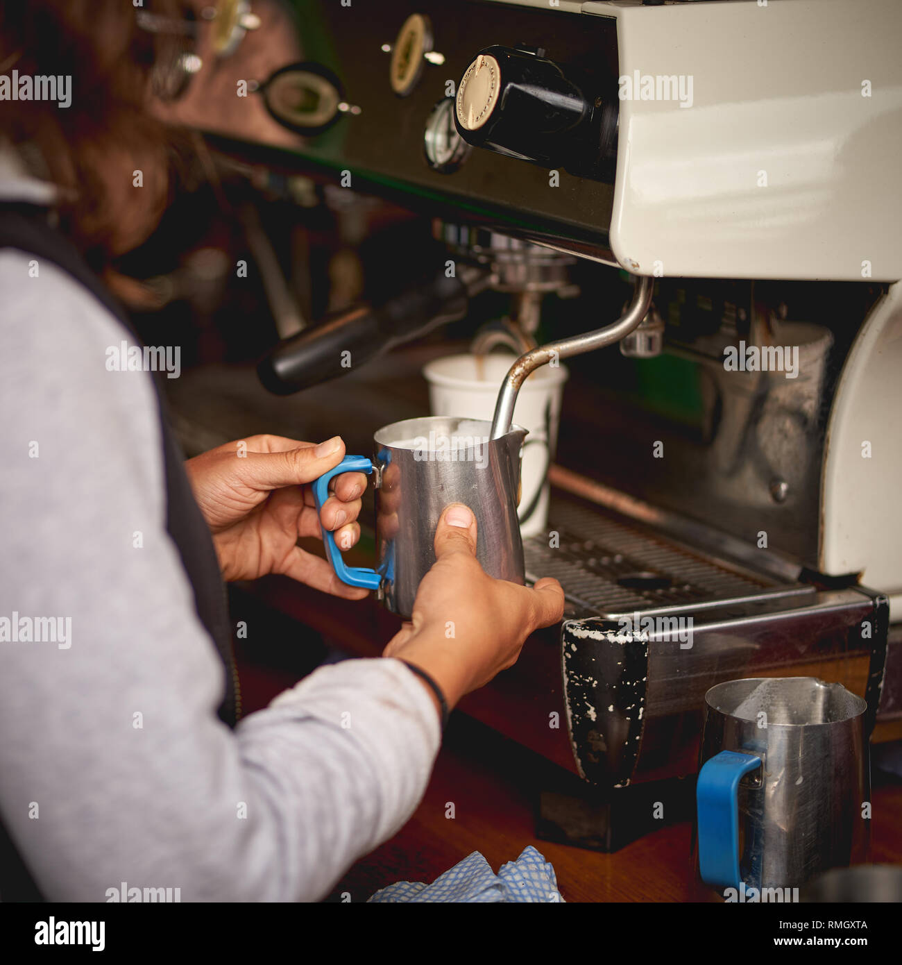 Close up vintage barista coffee machine Stockfotos und bilder Kaufen