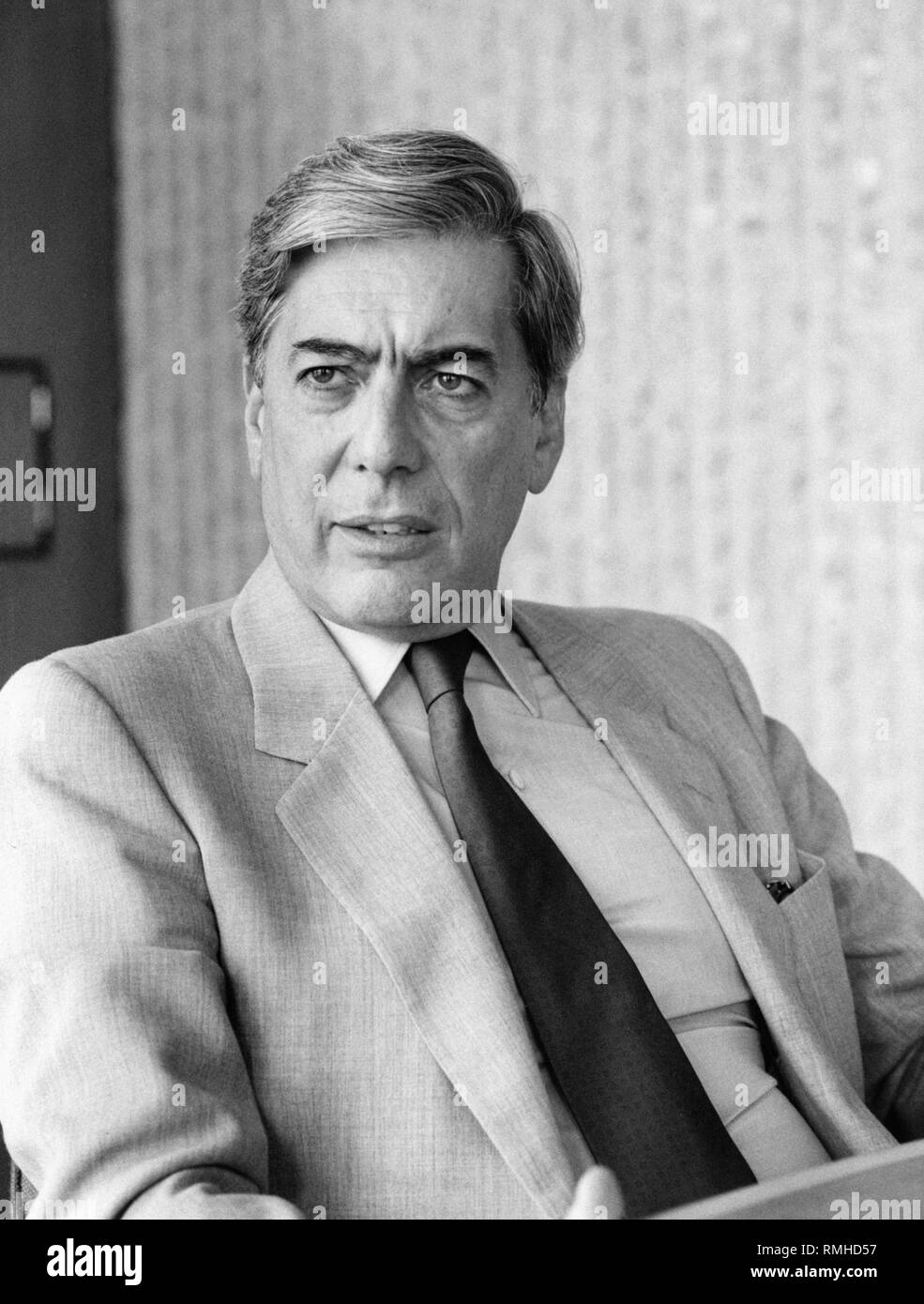 Mario Vargas Llosa, der peruanische Schriftsteller und Politiker. Stockfoto