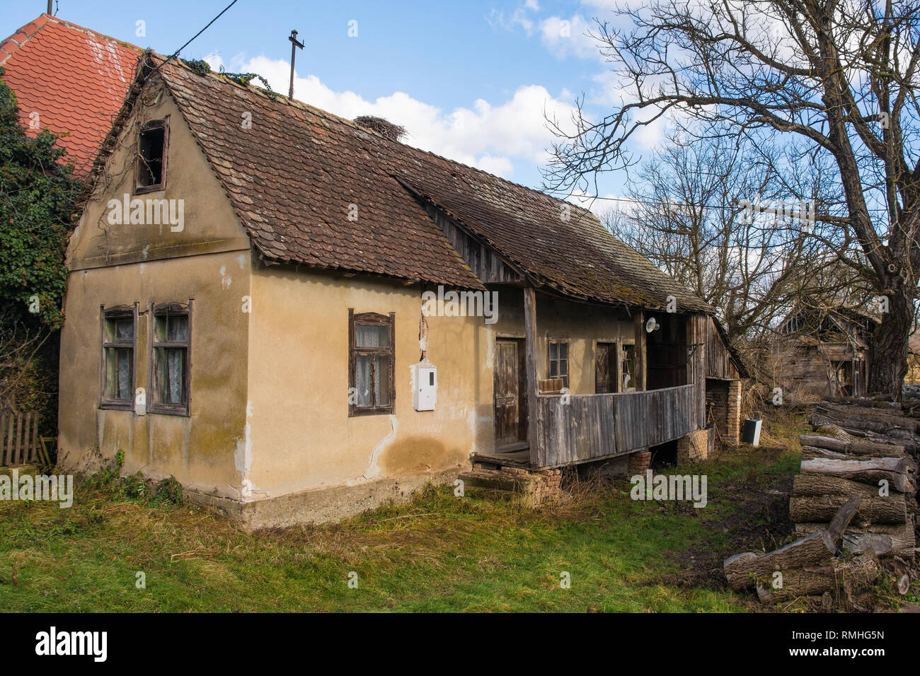 Ein historisches Gebäude in dem kleinen Dorf Cigoc Dorf in Sisak-Moslavina County, zentrale Kroatien Stockfoto