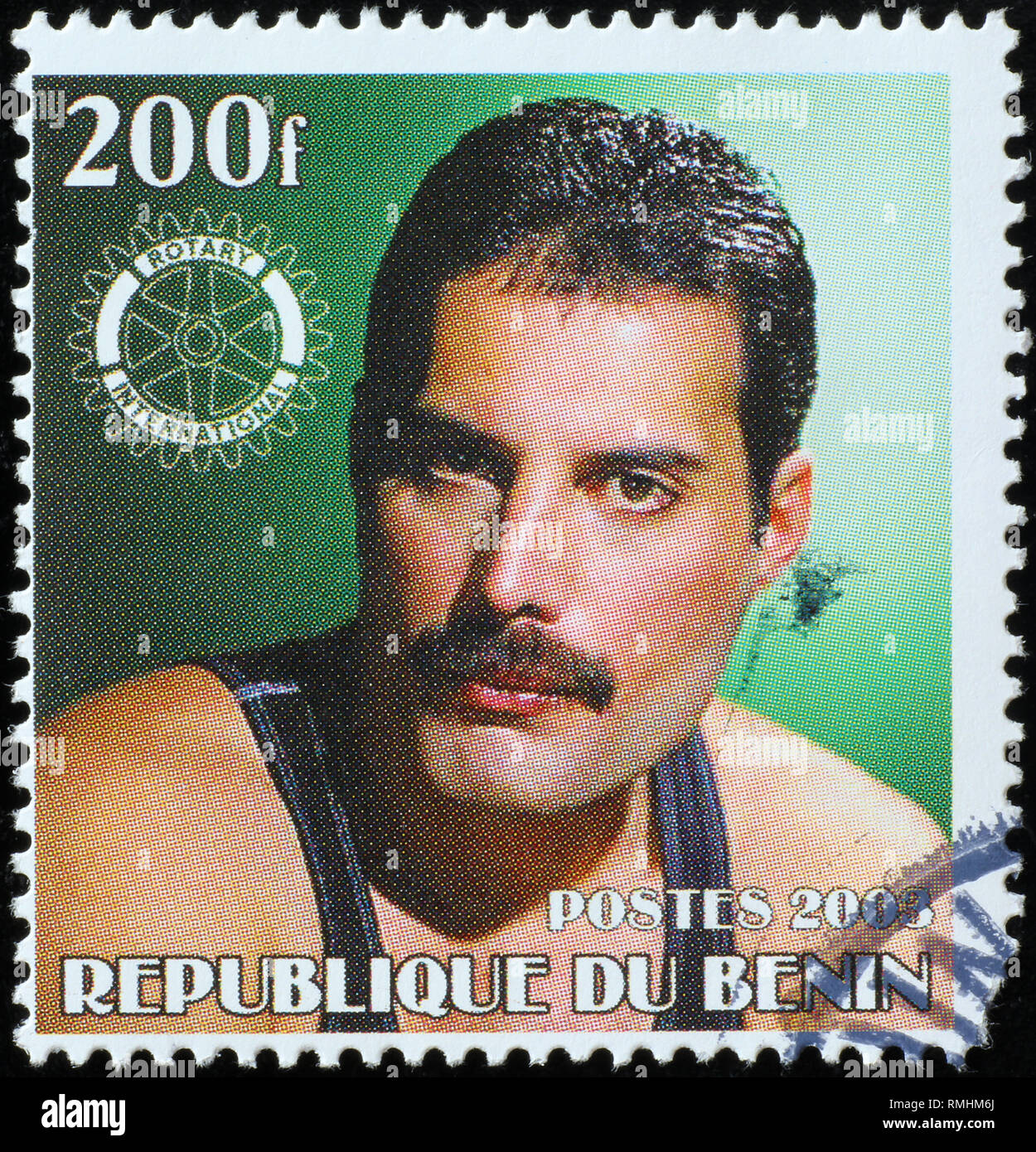 Portrait von Freddy Mercury auf Briefmarke Stockfoto
