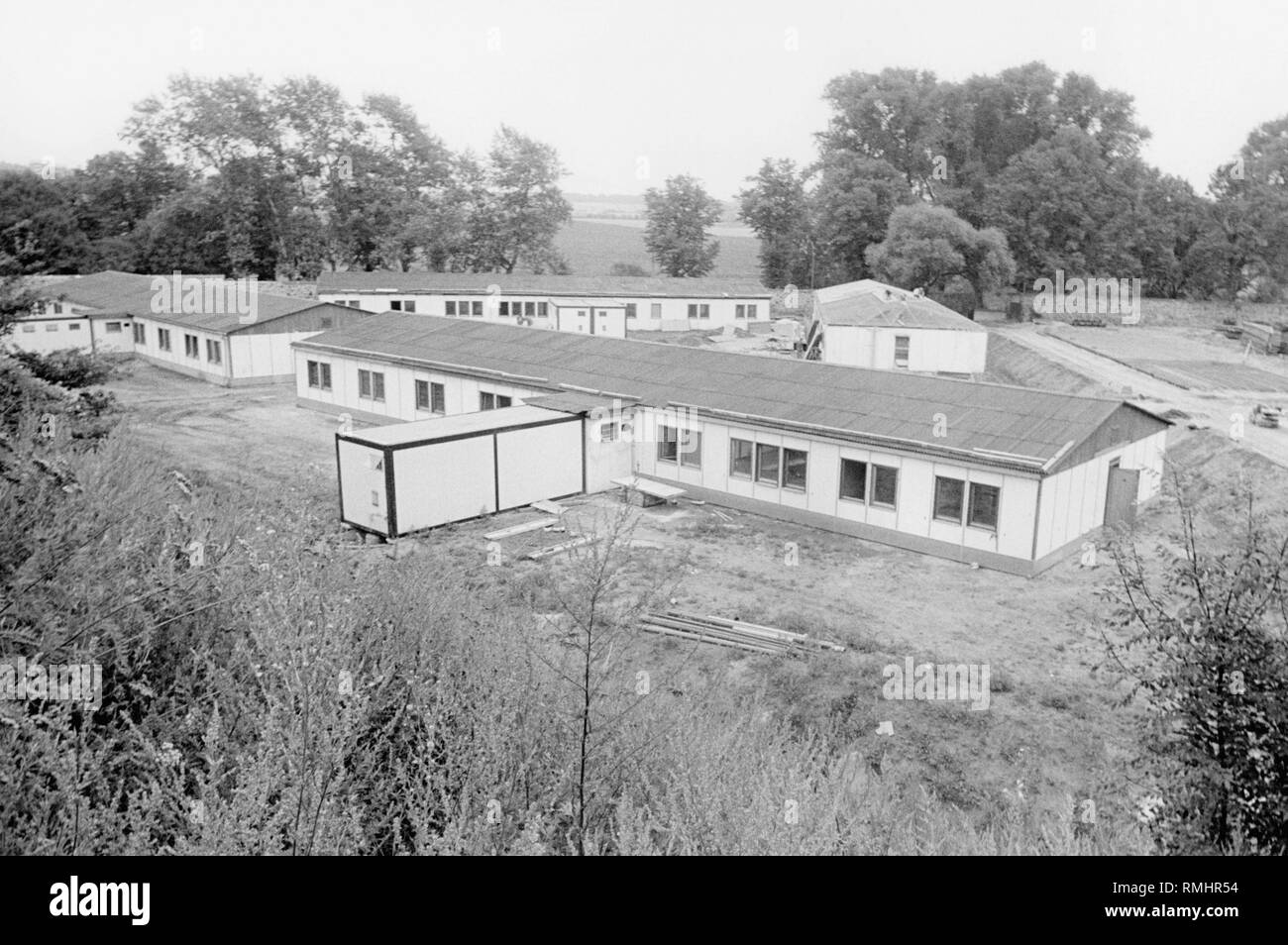 Ein neu errichtetes Wohnheim für Asylsuchende in der Stadt Helmstedt aufgrund der großen Zahl der Flüchtlinge, die bis Ende August 1986. Stockfoto