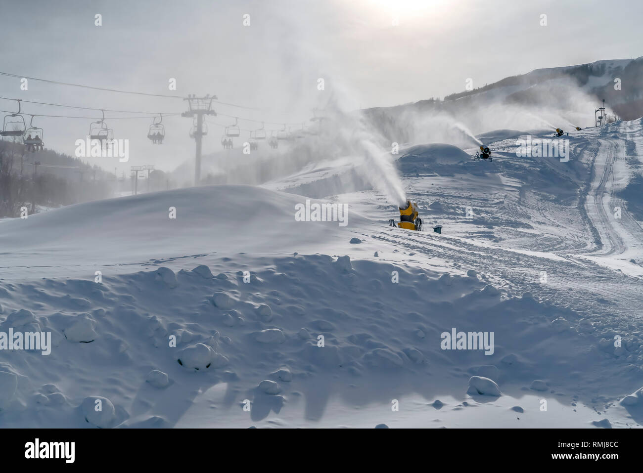Skigebiet in Utah mit Schneekanonen und Skilifte Stockfoto