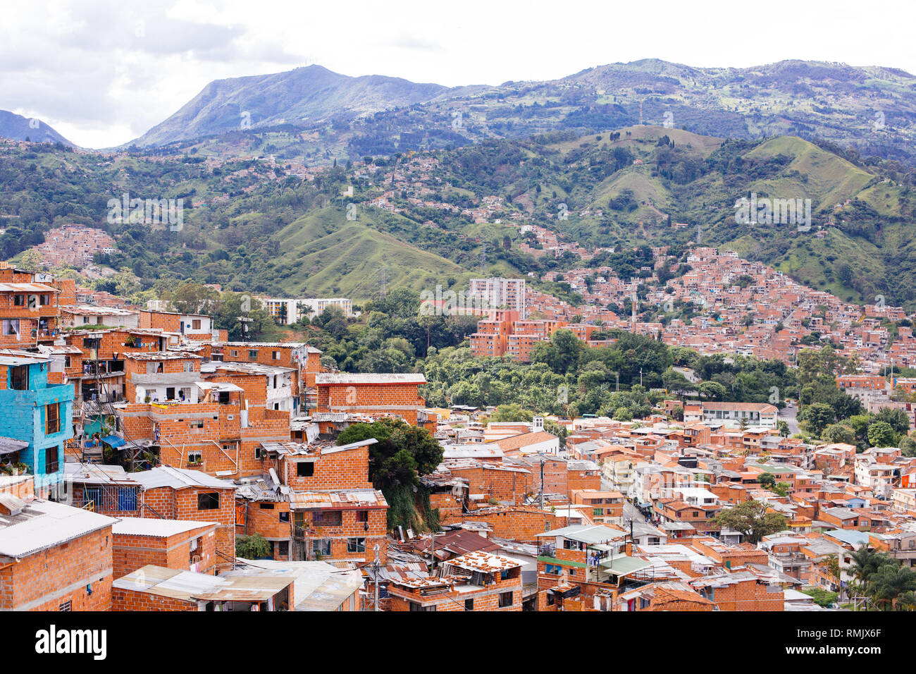 Hang informellen Gehäuse, Comuna 13, in Medellin, Kolumbien Stockfoto