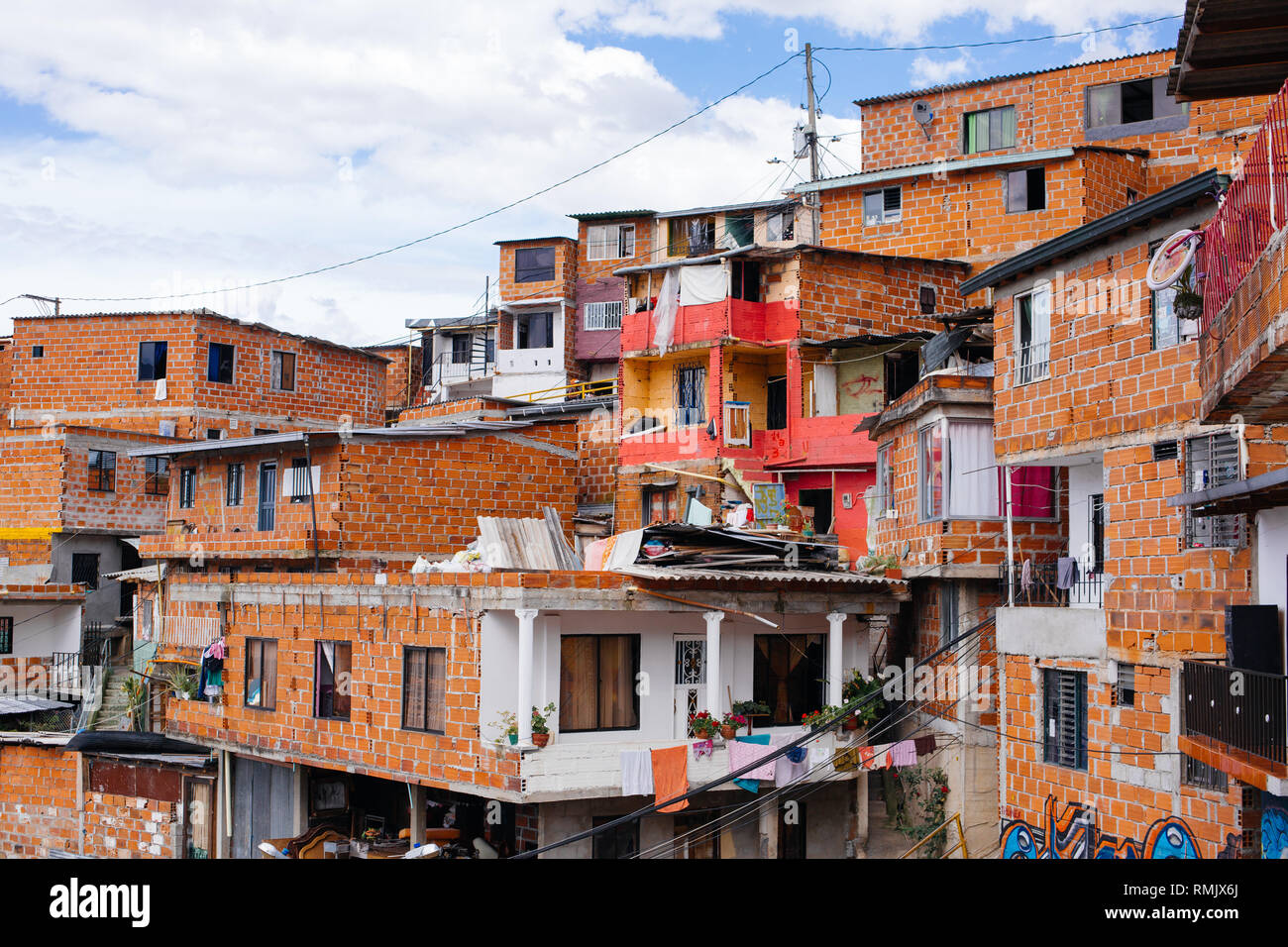 Hang informellen Gehäuse, Comuna 13, in Medellin, Kolumbien Stockfoto