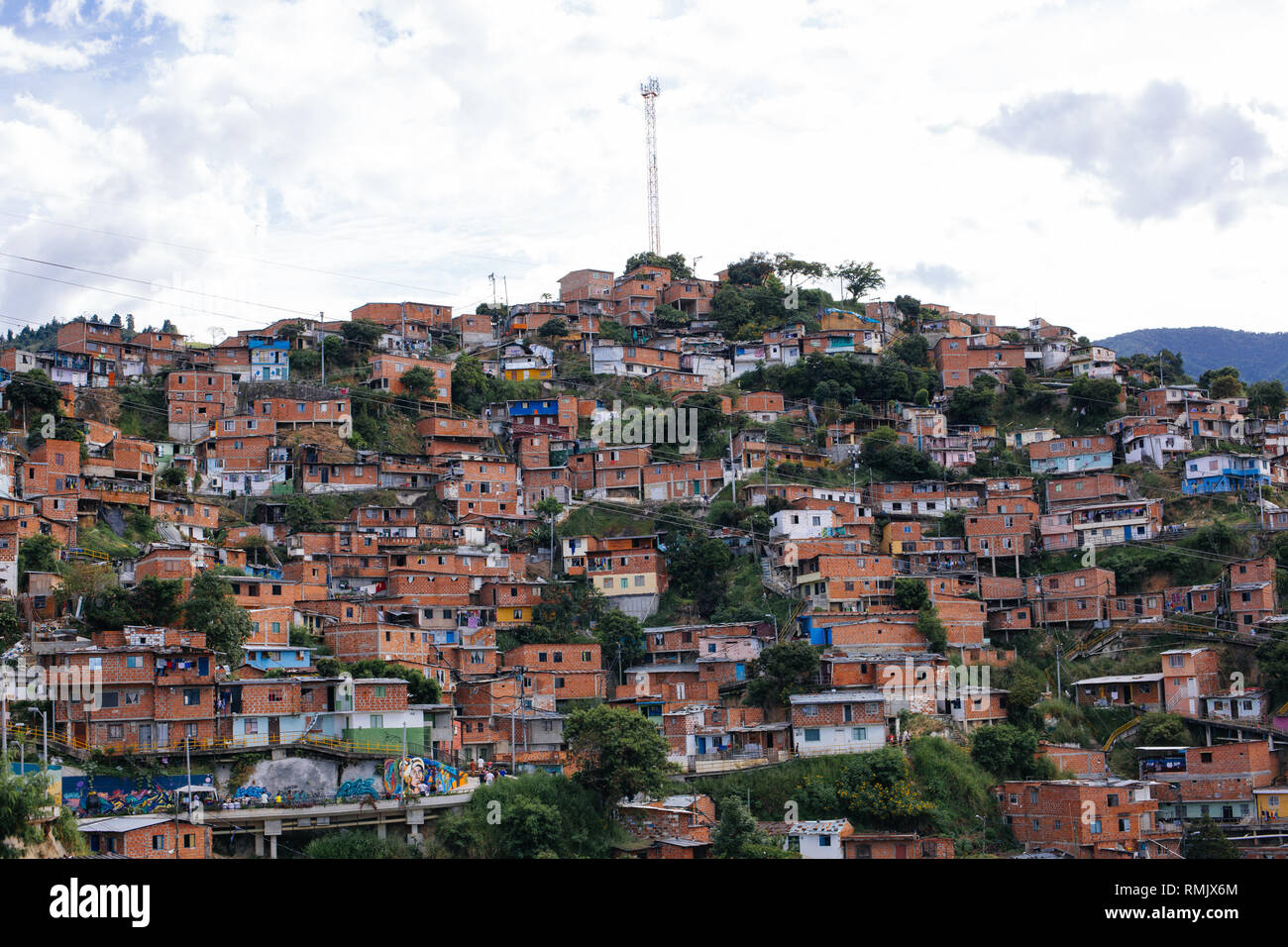 Hang informellen Gehäuse, Comuna 13, in Medellin, Kolumbien Stockfoto