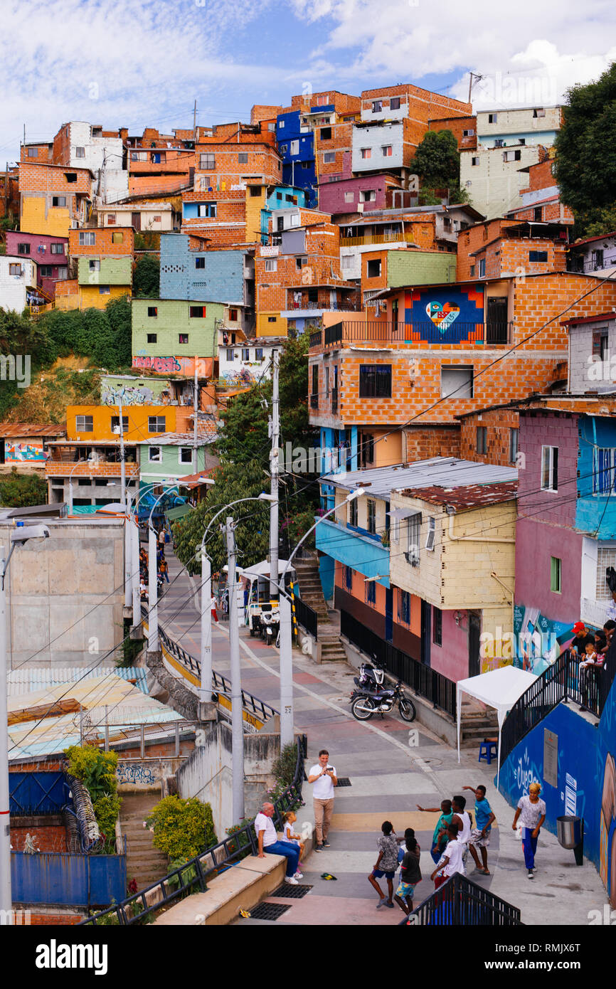 Hang informellen Gehäuse, Comuna 13, in Medellin, Kolumbien Stockfoto