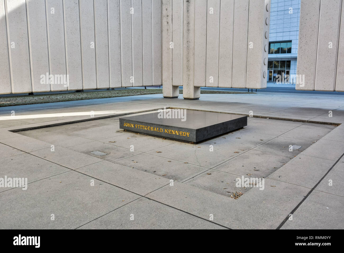 Dallas, Texas, Vereinigte Staaten von Amerika - 31. Dezember 2016. Granit Quadrat der Kennedy Memorial in Dallas, TX. Stockfoto