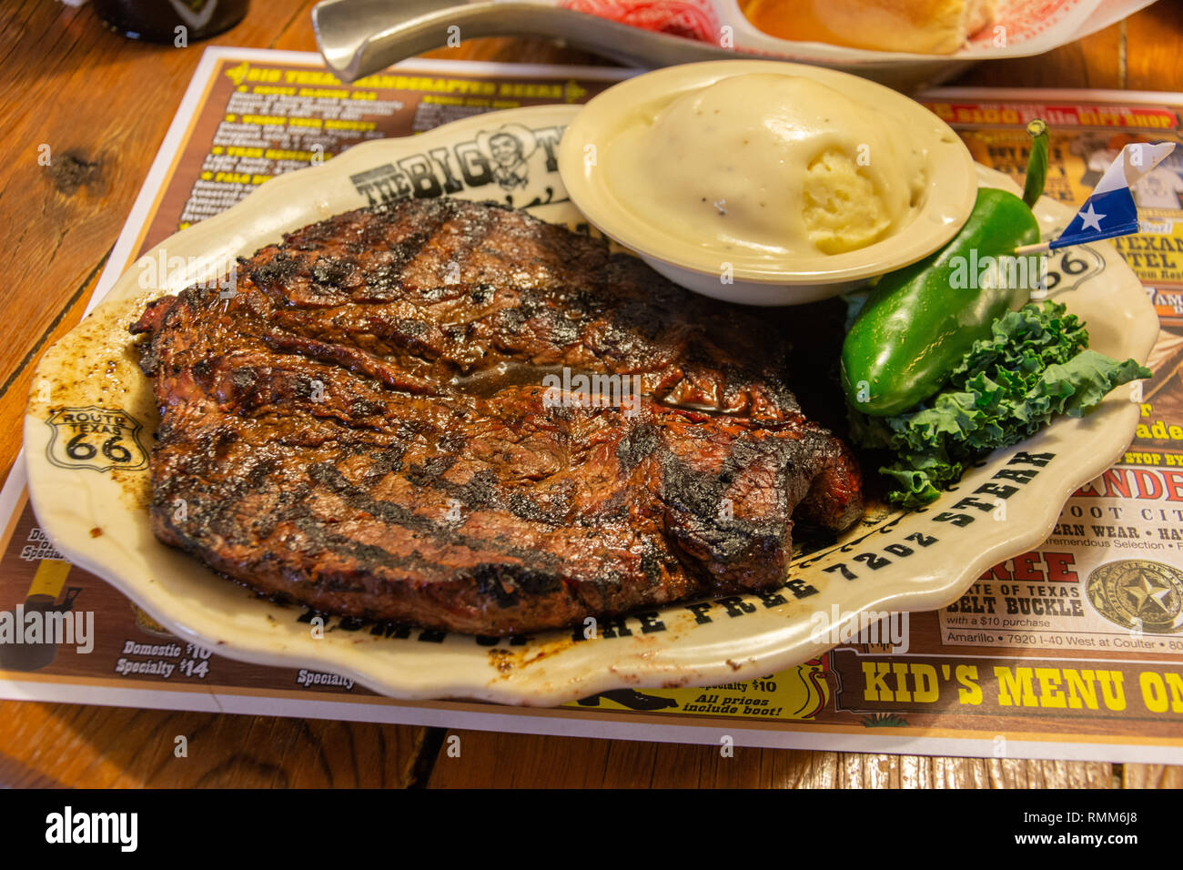Amarillo, Texas, Vereinigte Staaten von Amerika - 1. Januar 2017. Steak im Big Texan Steak Ranch in Amarillo, TX. Stockfoto