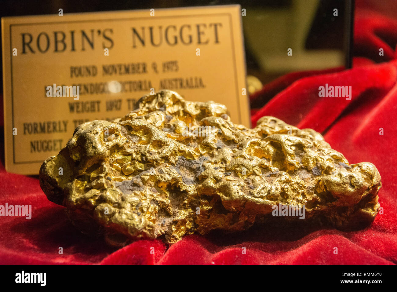 Las Vegas, Nevada, Vereinigte Staaten von Amerika - 11. Januar 2017. Robin's Gold Nugget in der Nähe von Bendigo, Australien gefunden, auf Anzeige im Golden Nugget Casino Stockfoto
