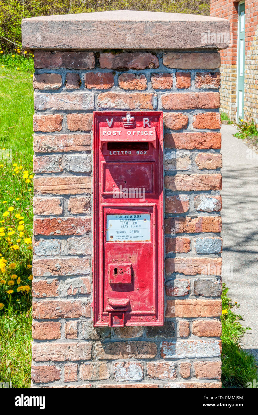 Rot im britischen Stil Viktorianischer Säule, in Trinity, Neufundland, Kanada. Stockfoto