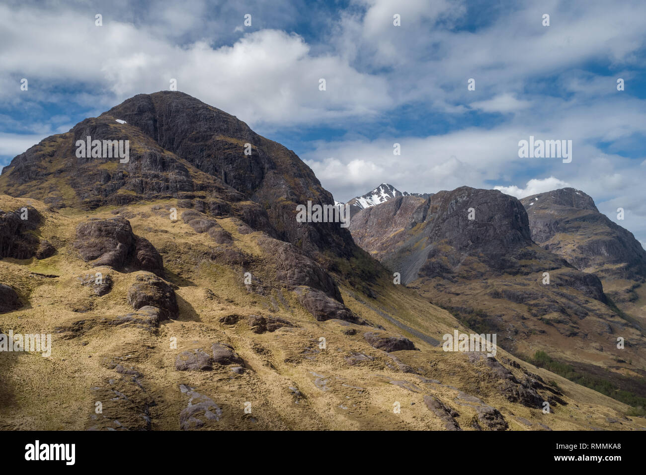 Die drei Schwestern Berge, einem berühmten schottischen Wahrzeichen, in der Nähe von Glencoe in den schottischen Highlands. Stockfoto
