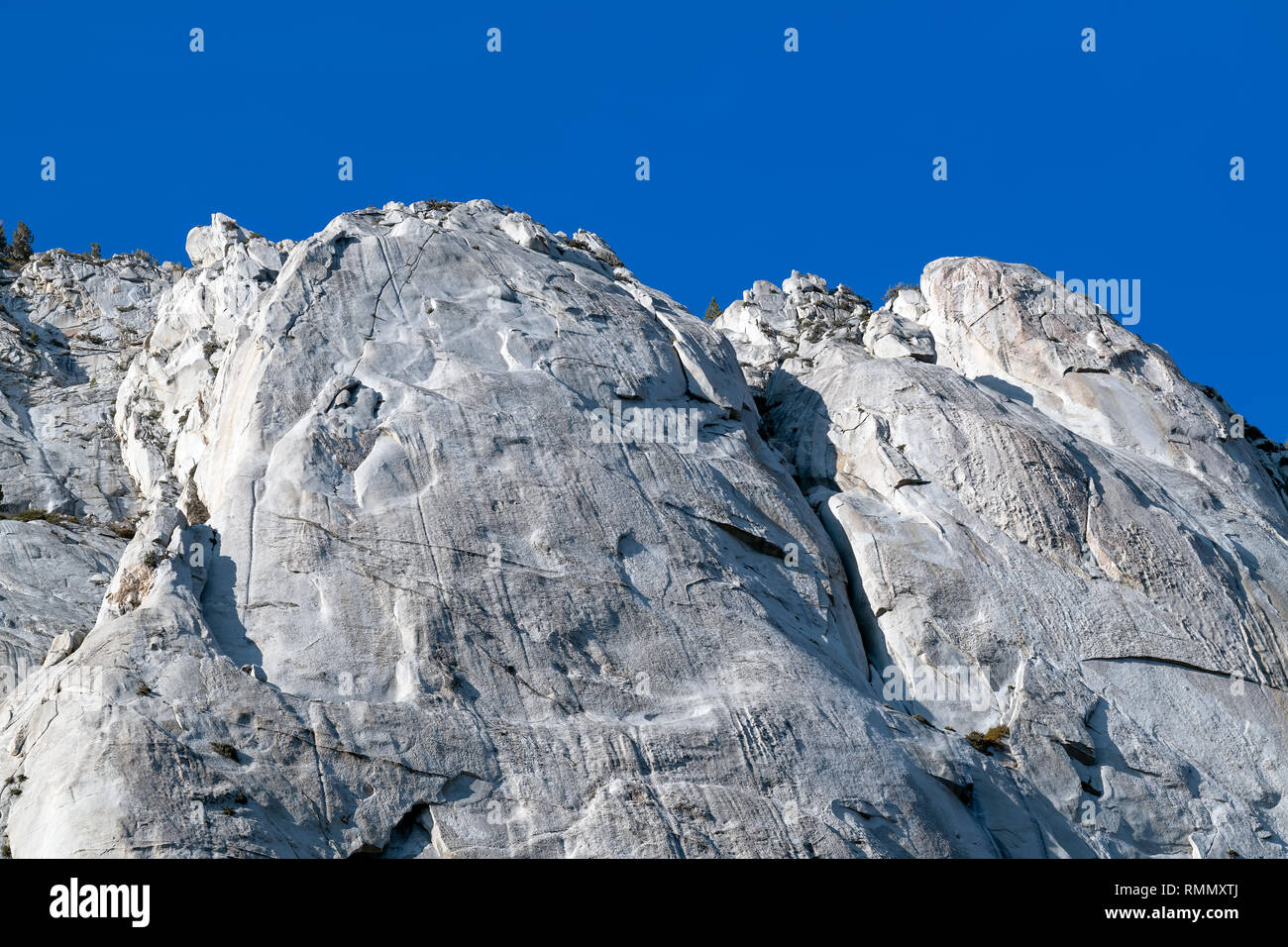 Glatte rock Gipfeln in der Nähe von Mount Whitney in den Sierra Nevada Bergen in Kalifornien, USA Stockfoto