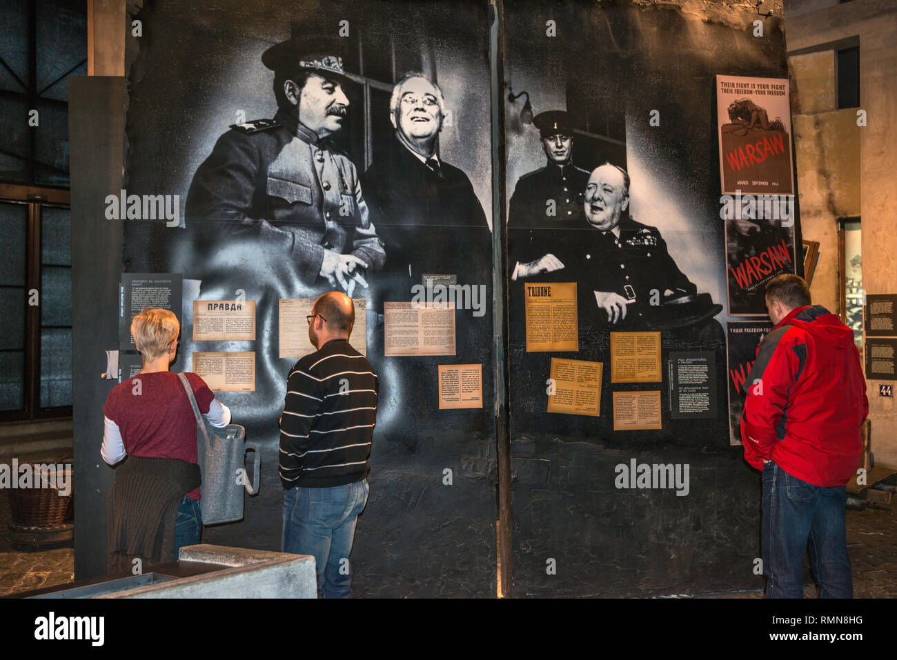 Die drei großen Führer an der Konferenz von Teheran (Roosevelt, Churchill und Stalin), Foto bei Museum des Warschauer Aufstandes in Warschau, Polen Stockfoto