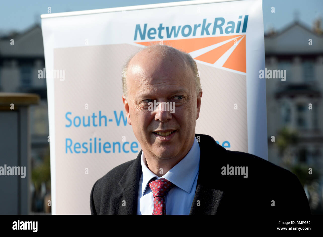 Dawlish, Großbritannien. 15 Feb, 2019. 15/02/2019 MP Chris Grayling in Dawlish. - Foto vorgeschrieben durch-line: Andy Stile - Tel.: 01626 - 872731 Mobil: 07834214253 20190215 TQAS B-005 C Credit: Andy Stile Fotografie/Alamy leben Nachrichten Stockfoto