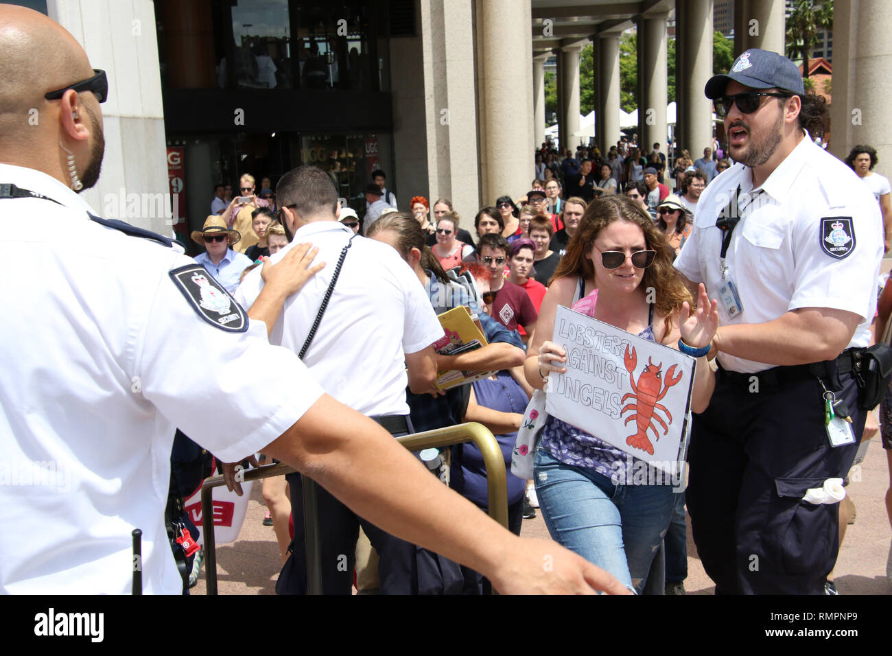 Sydney Australien 16 Februar 2019 Nus Gegen Rassismus Vereinigt Euch Gegen Rechts Und Der Nationalen Union Der Studierenden Lgbti Bewirtete Die Facebook Event Organisation Ein Protest Gegen Die Kanadische Psychologin Jordan Peterson
