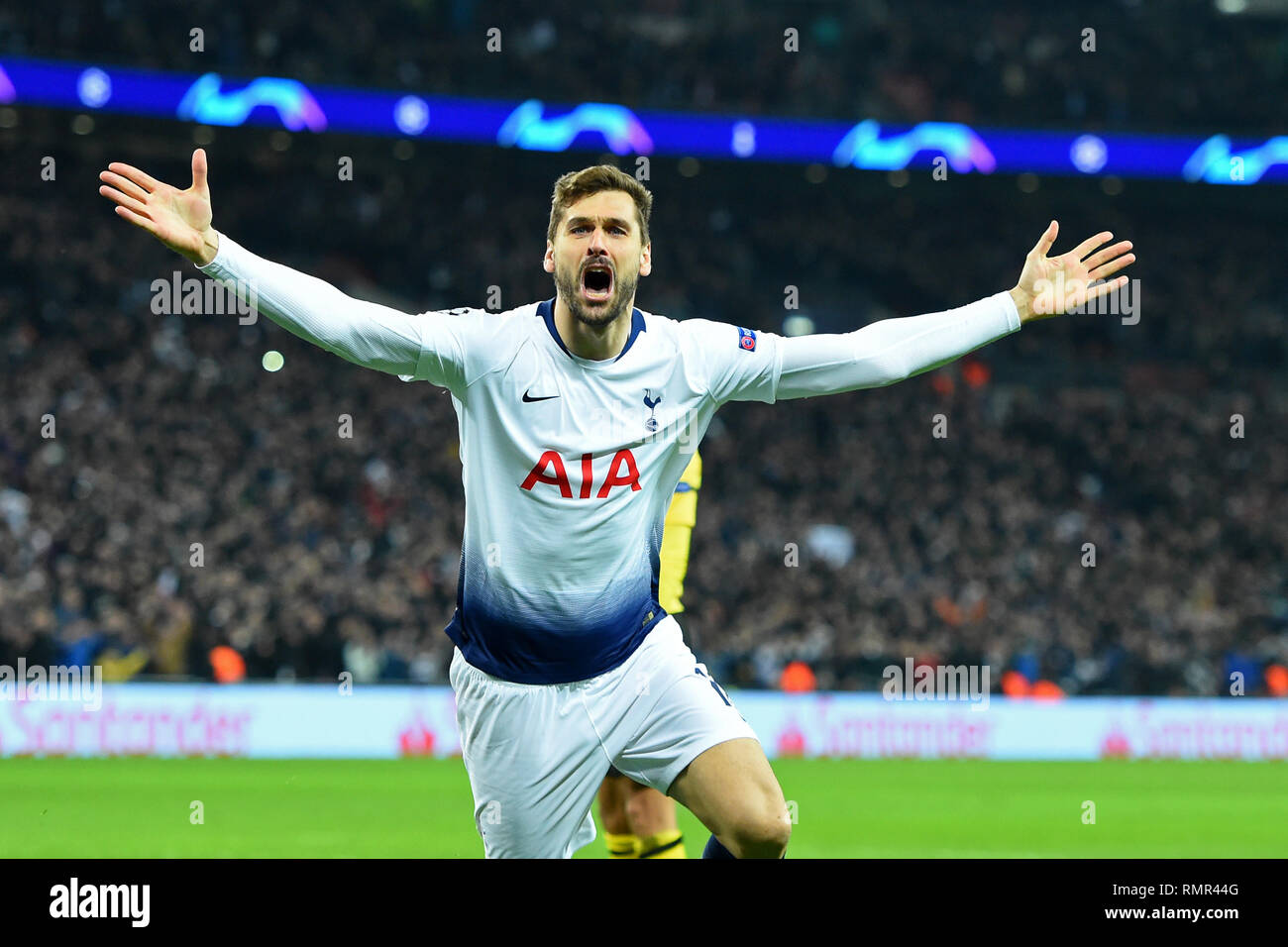 LONDON. UK 13. FEBRUAR Tottenham vorwärts Fernando Llorente feiert sein Ziel während der UEFA Champions League Match zwischen den Tottenham Hotspur und Ballspielverein Borussia 09 e.V. Dortmund im Wembley Stadion, London am Mittwoch, 13. Februar 2019. (Credit: Jon Bromley | MI Nachrichten & Sport Ltd) Stockfoto