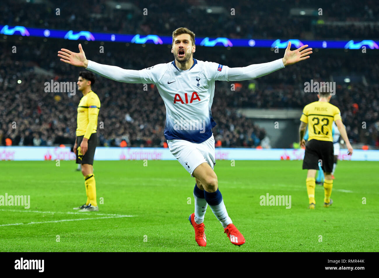 LONDON. UK 13. FEBRUAR Tottenham vorwärts Fernando Llorente feiert sein Ziel während der UEFA Champions League Match zwischen den Tottenham Hotspur und Ballspielverein Borussia 09 e.V. Dortmund im Wembley Stadion, London am Mittwoch, 13. Februar 2019. (Credit: Jon Bromley | MI Nachrichten & Sport Ltd) Stockfoto