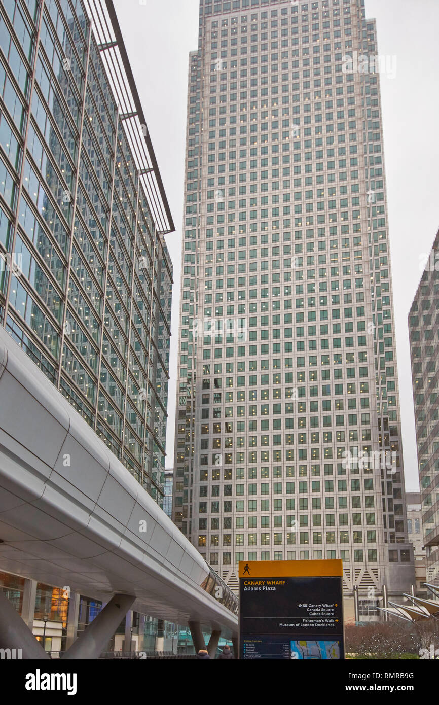 LONDON CANARY WHARF HOCHHAUS GEBÄUDE UM ADAMS PLAZA Stockfoto