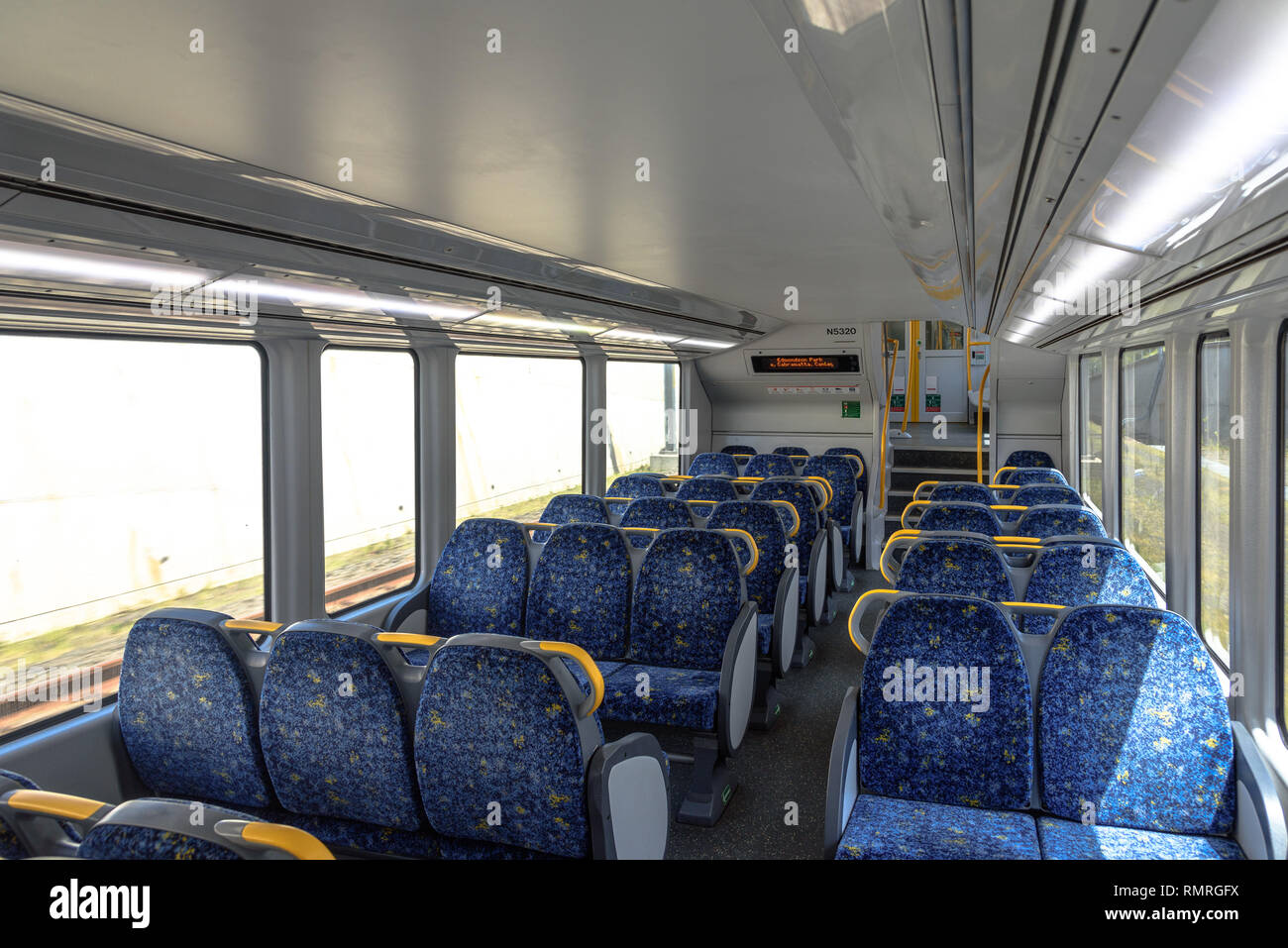 Leere Sitze auf einem Transport für NSW Zug in Sydney Stockfoto