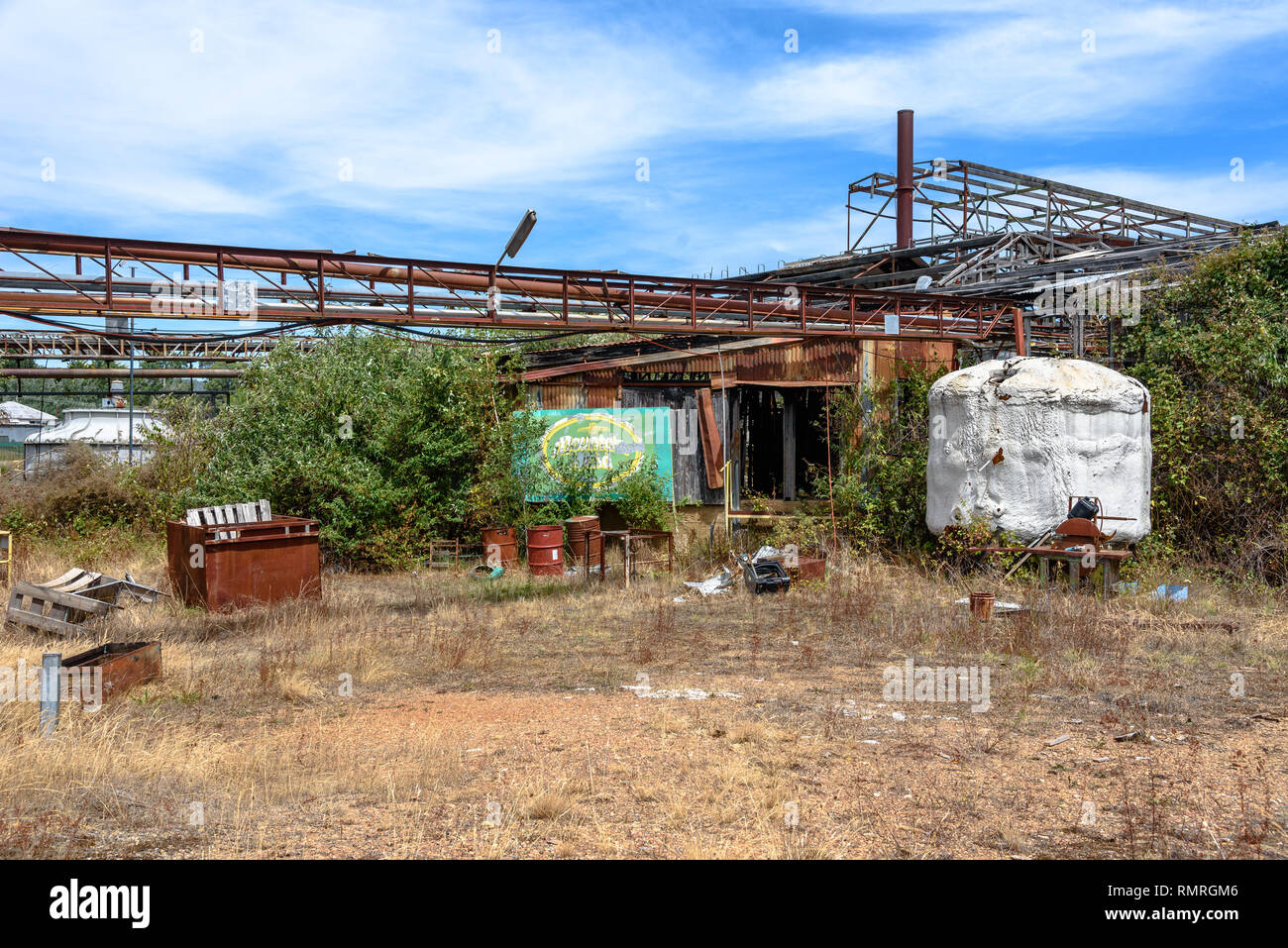Die rosten und Verlassen bleibt der Berg Maid Konservenfabrik in Batlow, Australien Stockfoto