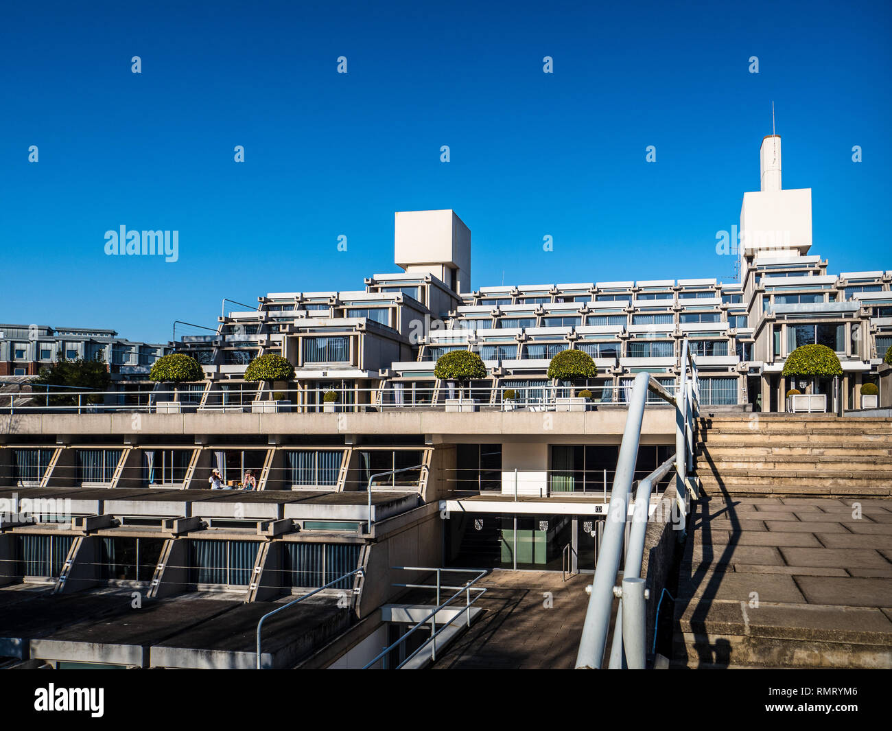 Cambridge Modernist Architecture - New Court in Christ's College, Teil der Universität Cambridge. 1970 Abgeschlossen. Architekt Sir Denys Lasdun Stockfoto