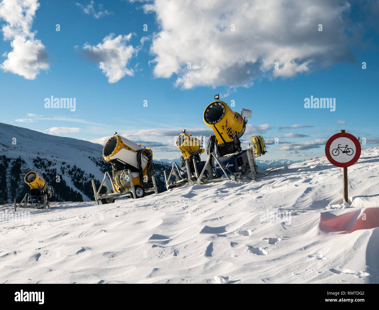 Passo feudo Fotos und Bildmaterial in hoher Auflösung Alamy