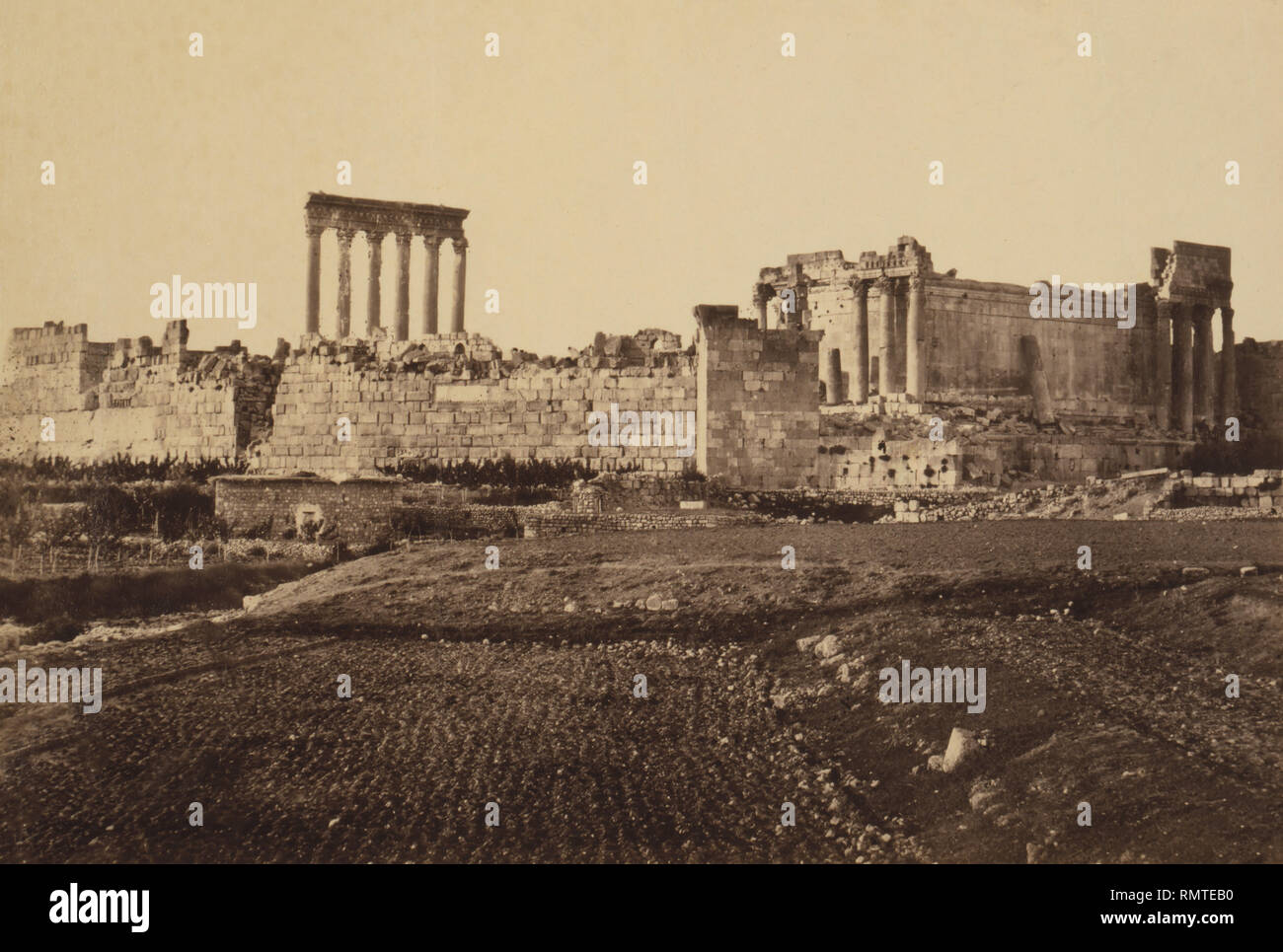 Übrigen Spalten der antiken Tempel des Jupiter, Baalbek, Libanon, Francis Frith, 1862 Stockfoto