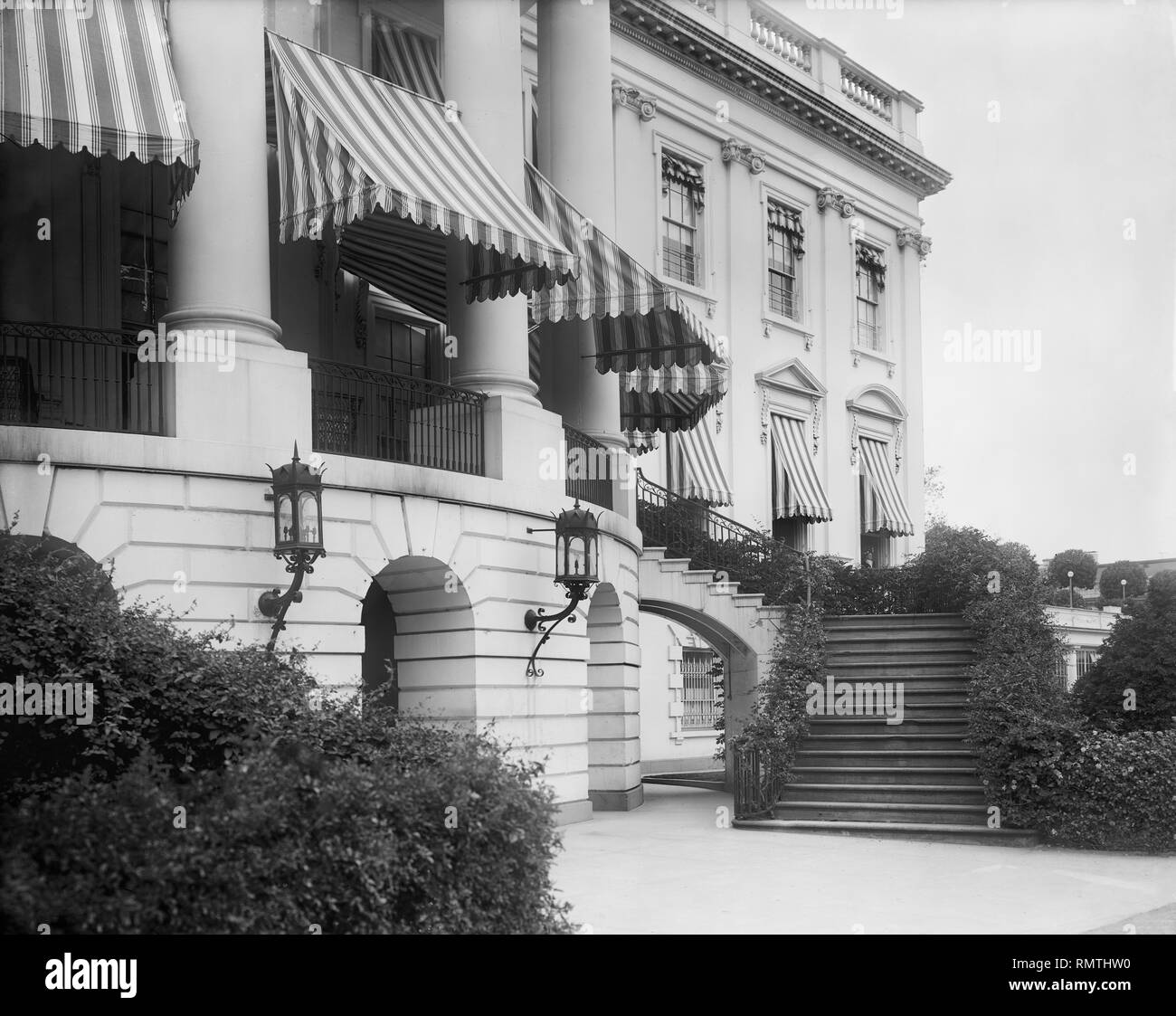 White House, South Portico Schritte, Washington DC, USA, Harris & Ewing Stockfoto