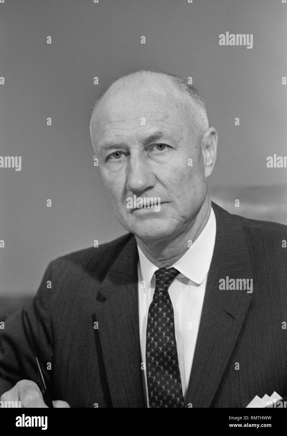 Senator Strom Thurmond aus South Carolina, Kopf und Schultern Porträt, von Warren K. Leffler, 1961 Stockfoto