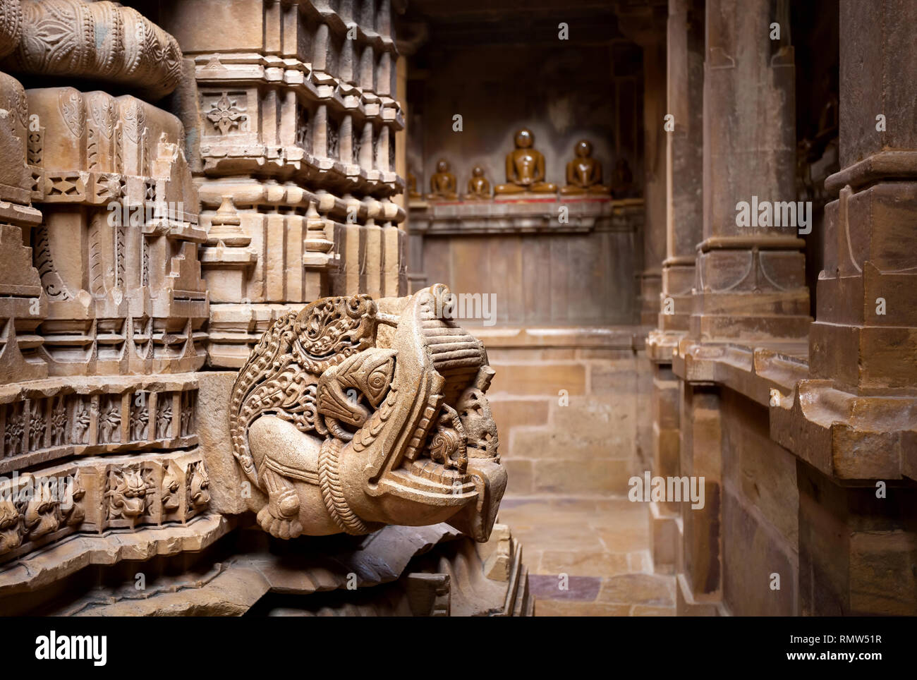 Jain Tempel Architektur Details in Jaisalmer Fort, Rajasthan, Indien Stockfoto