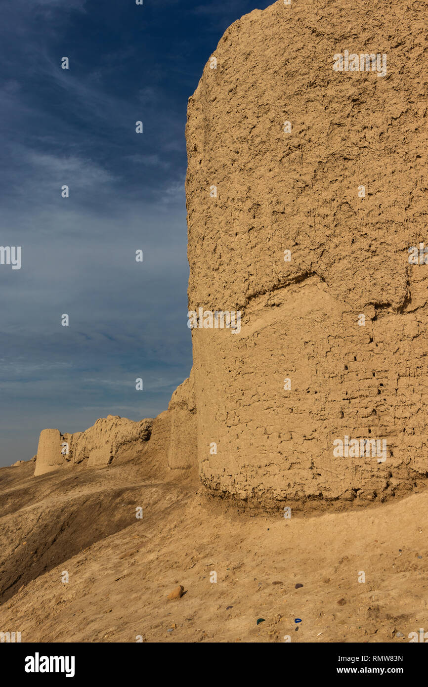 Die Ruinen der antiken Stadt Turkmen-Seljuk Merv die Hauptstadt des Reiches. Einmal eine große Stadt, die auf einem Weg der Seidenstraße entfernt wurde durch Chingiz Khan abgerissen Stockfoto