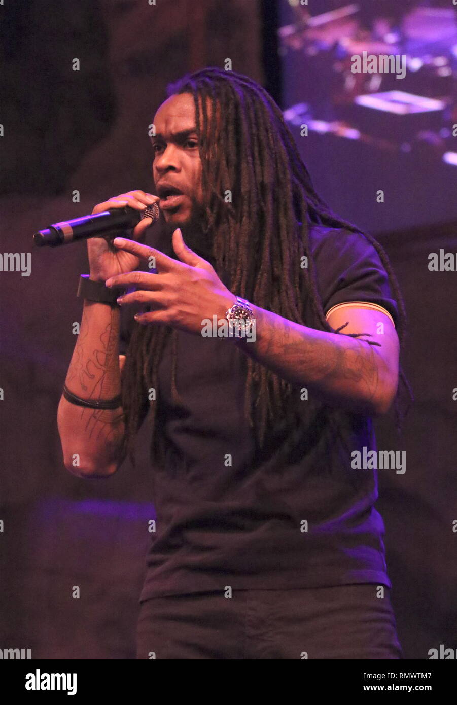 Sänger Ranking Roger ist dargestellt auf der Bühne während einer "live"-Konzert mit dem Englischen Beat. Stockfoto