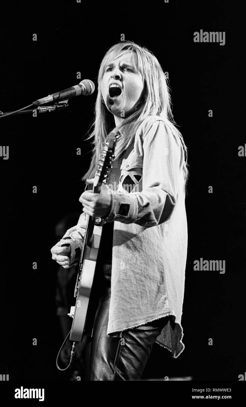 Musiker Melissa Etheridge ist dargestellt auf der Bühne während einer "live"-Konzert aussehen. Stockfoto