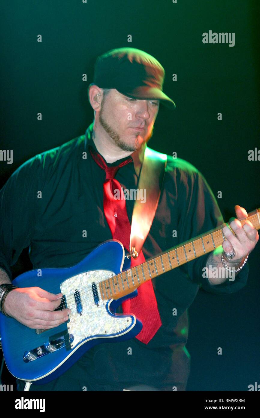 Erik Schrody, besser bekannt unter seinem Künstlernamen Everlast, ist ein Muslimisches Iren - amerikanische Rapper und Sänger und Songwriter, der für seine Hit" bekannt ist, wie es ist", und für seine genre-Kreuzung Mix aus Hip Hop und Akustische-basierte Rock Musik. Stockfoto