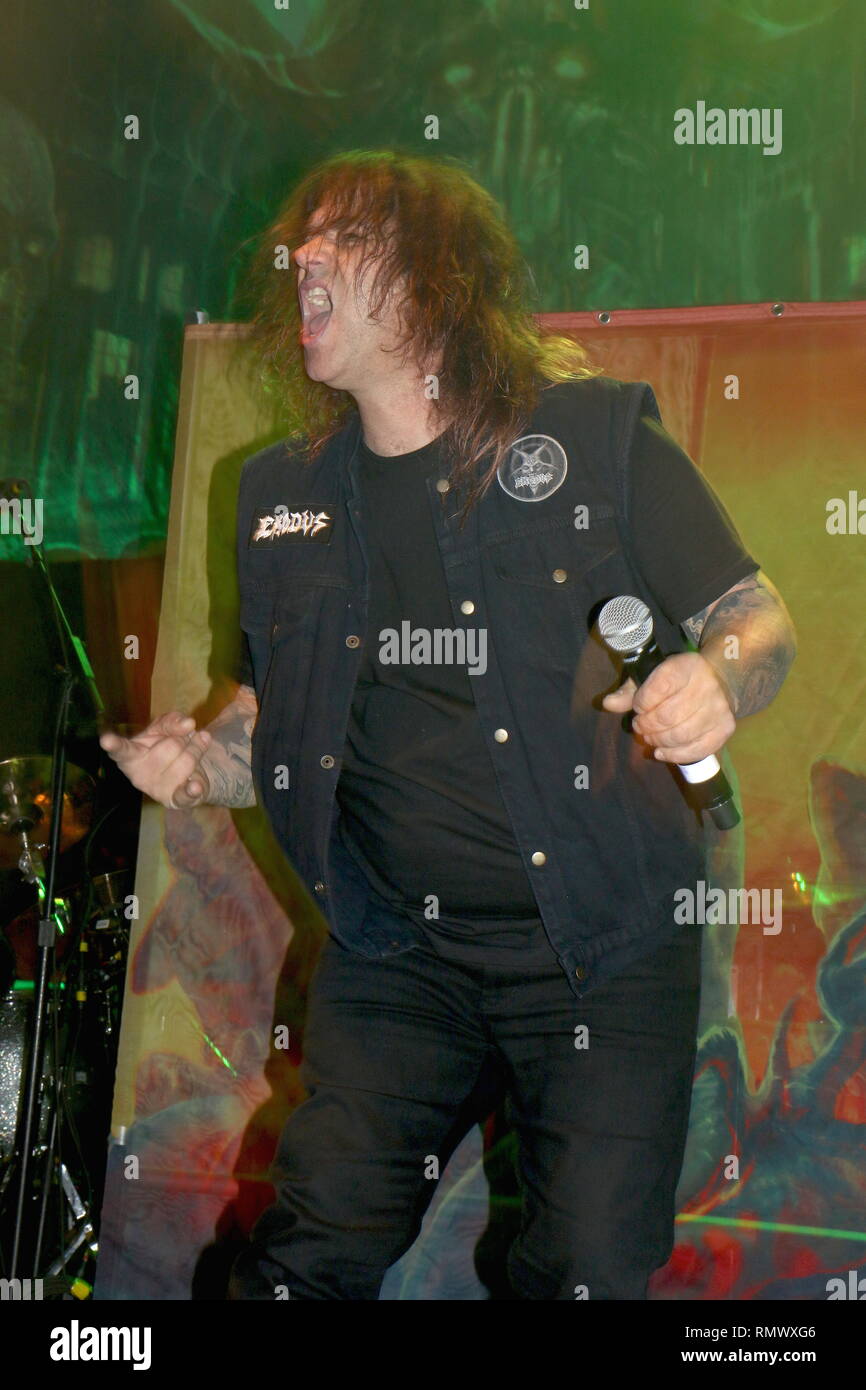 Sänger Steven Souza ist dargestellt auf der Bühne während eines 'live' in concert Auftritt mit Exodus. Stockfoto