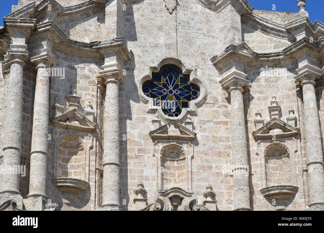 Havanna Kuba - die Fassade der Kathedrale der Jungfrau Maria, der Unbefleckten Empfängnis in der Cathedral Square Stockfoto