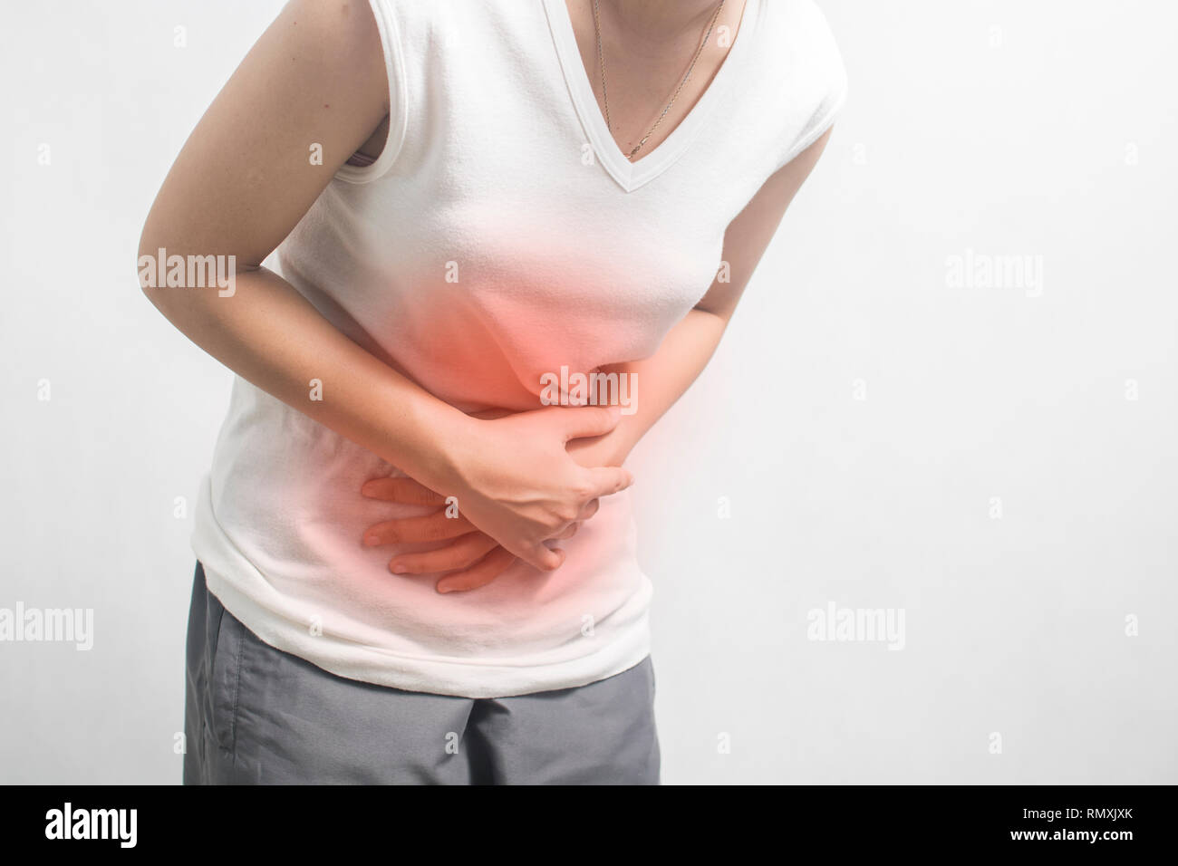 Zeitraum Krämpfe, Frau habe Magenschmerzen und Schmerz Stockfoto