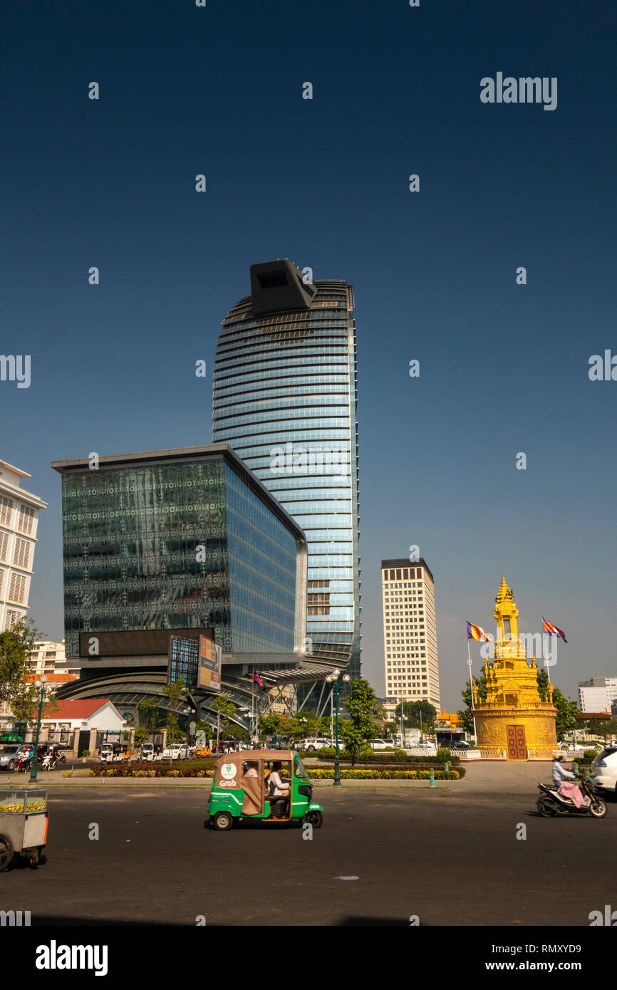 Kambodscha, Phnom Penh, Stadtzentrum, Preah Ang nicht Straße, Straße, Verkehr, der Vattanac Capital Tower Stockfoto